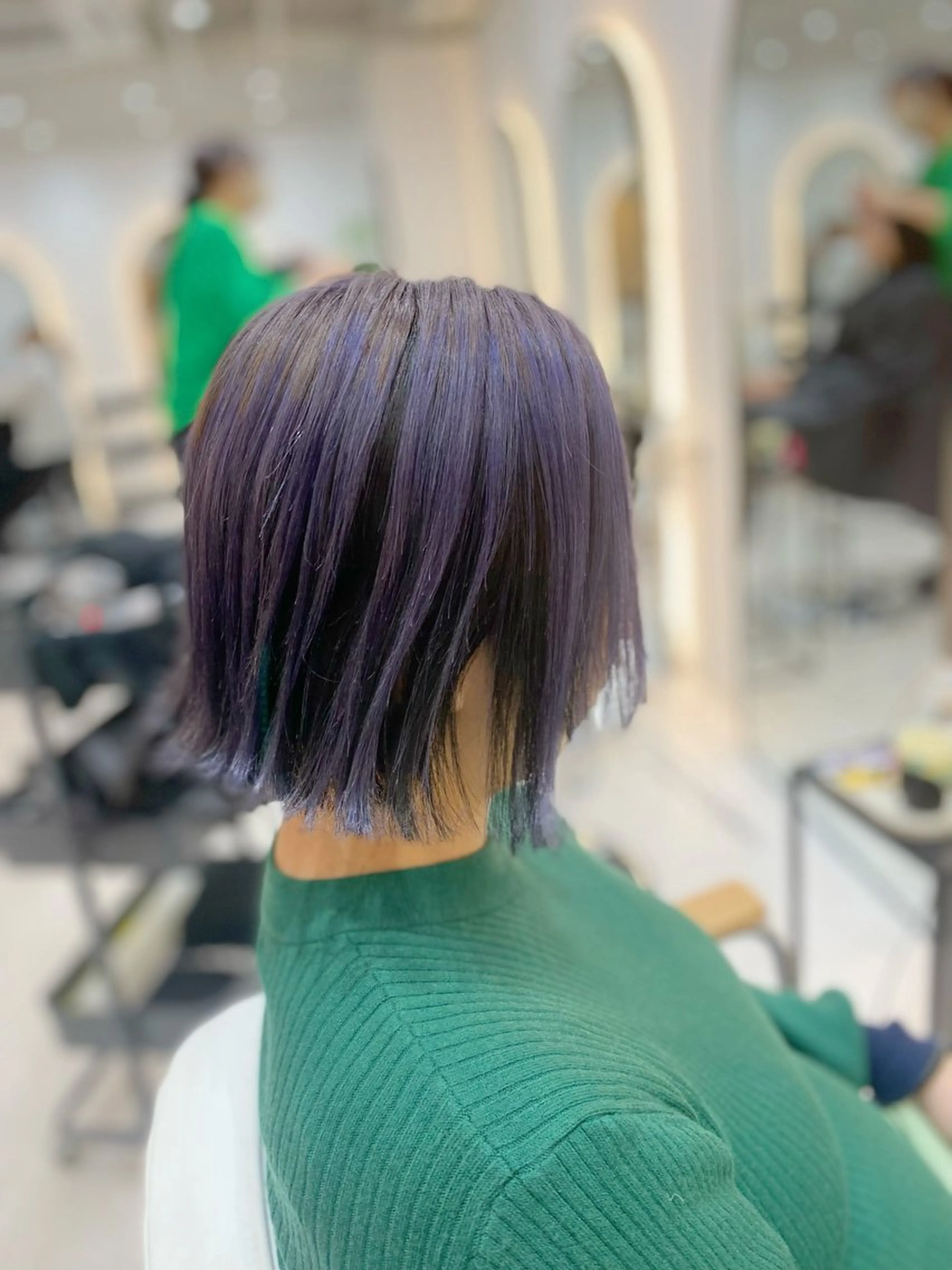 ショート パープルカラー ヘアカラー トリートメント 艶髪・透明感カラー・ 韓国ヘア・Yuriのヘアスタイル