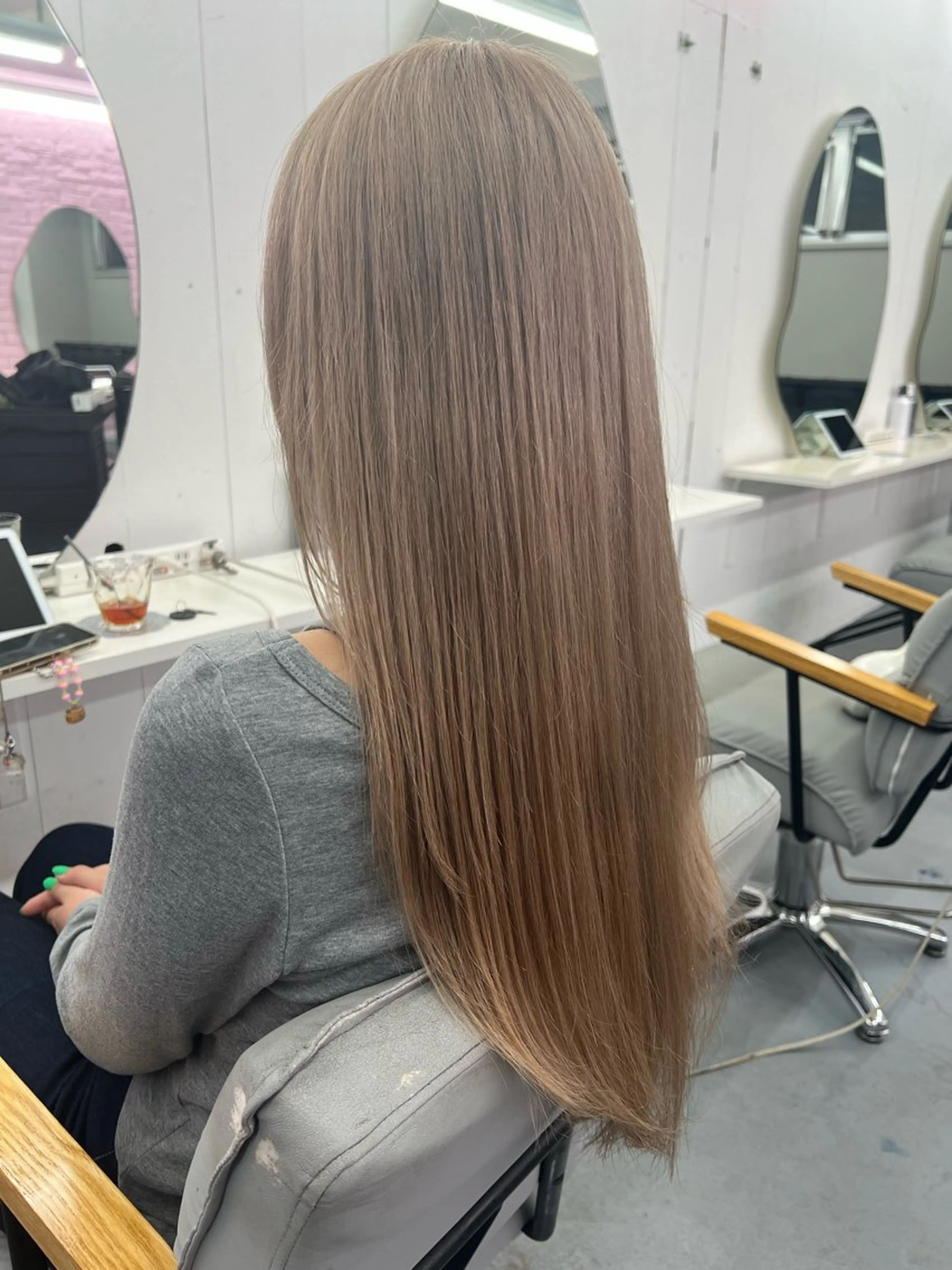 ロング カット ヘアカラー トリートメント 亀田 泰生のヘアスタイル