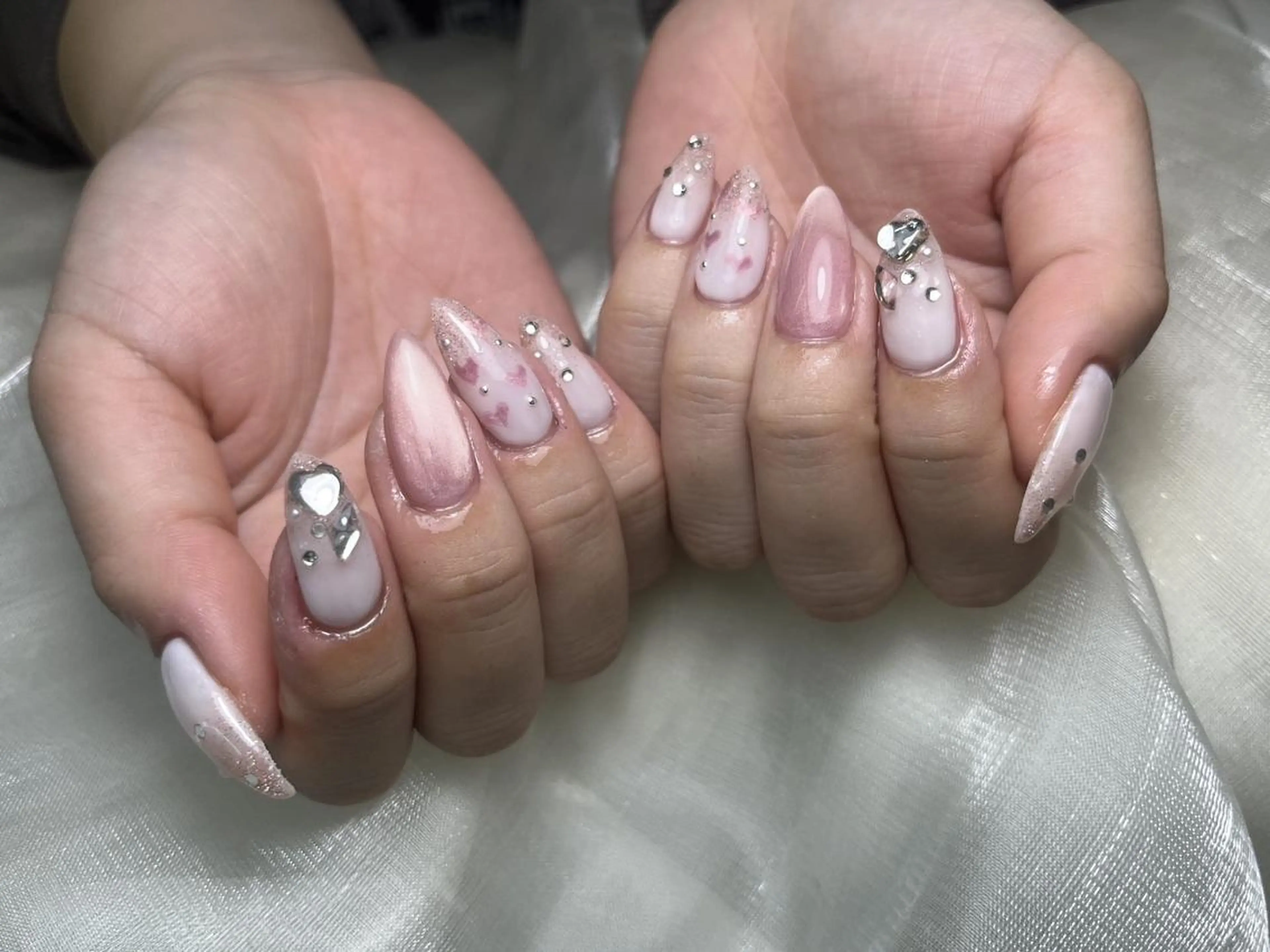 ネイル ハンドネイル 💕ジュニア研修担当 🩷のネイルデザイン