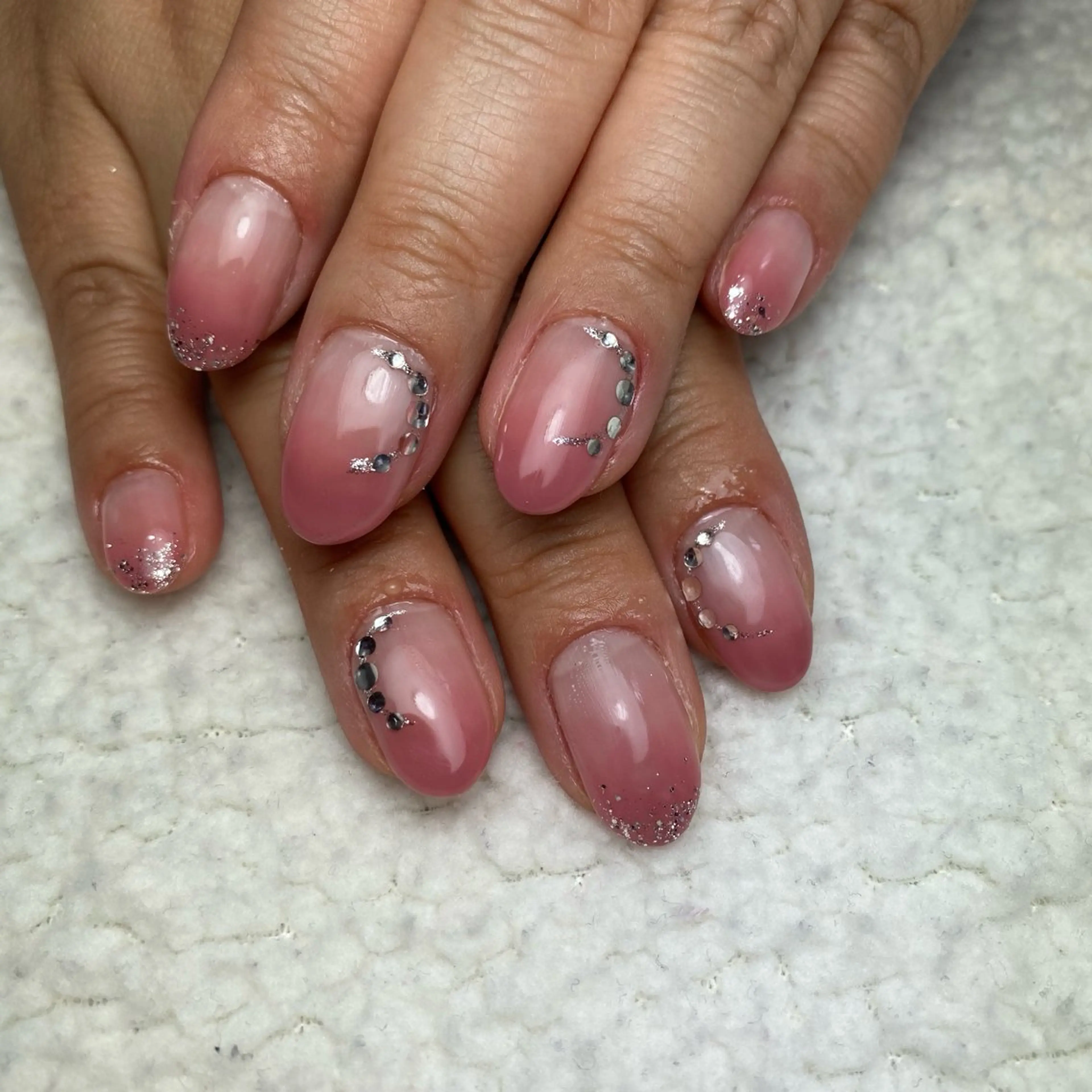 ネイル グラデーション ラメ(グリッター) 春ネイル ハンドネイル COCO+所属・COCO +のエステ・リラクイメージ