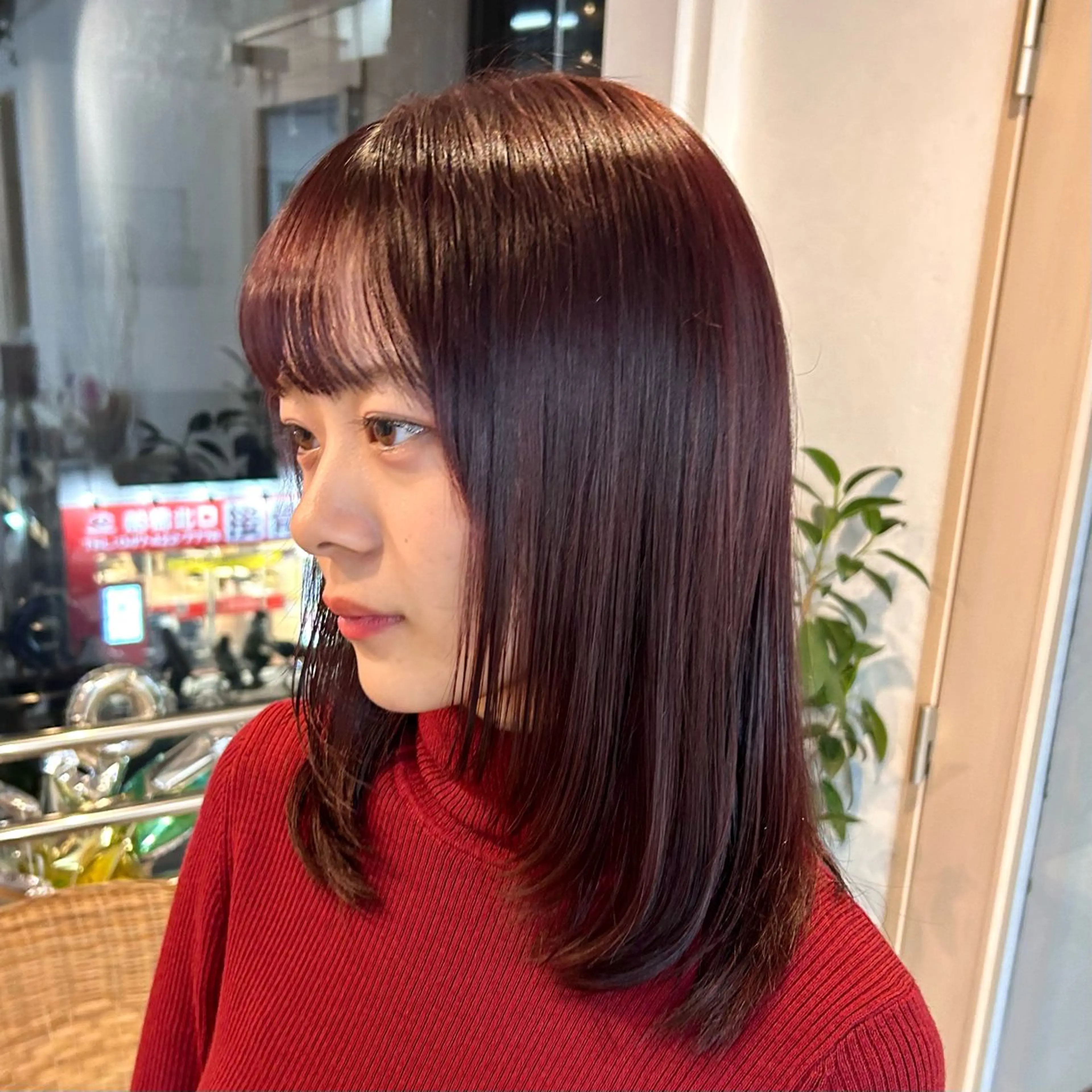 セミロング カラー 顔まわりレイヤー 顔周りカット レイヤーカット 船橋/to to./MANAMIのヘアスタイル