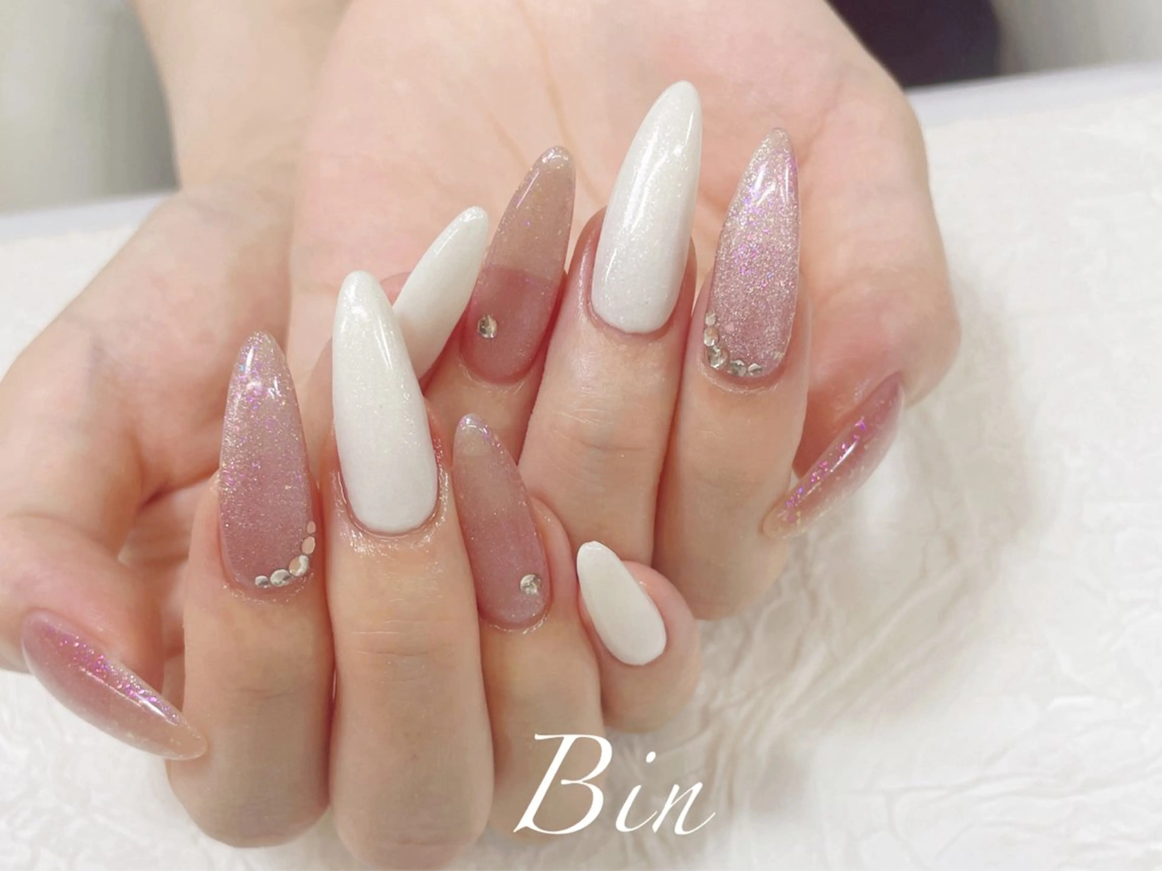 ネイル ハンドネイル ハンドケア Bin Binのネイルデザイン