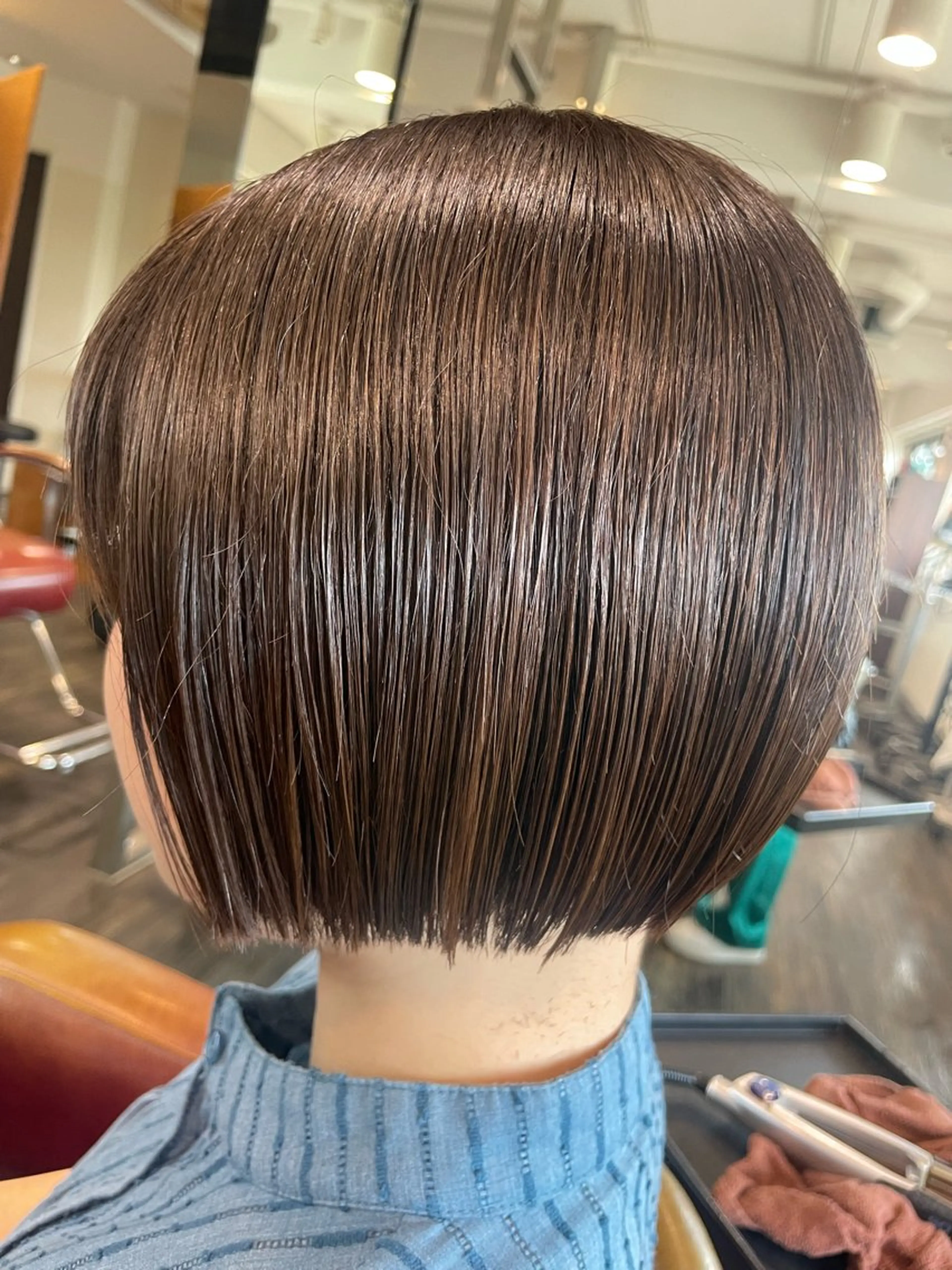 カラー ボブ カット 佐藤 綾郁のヘアスタイル