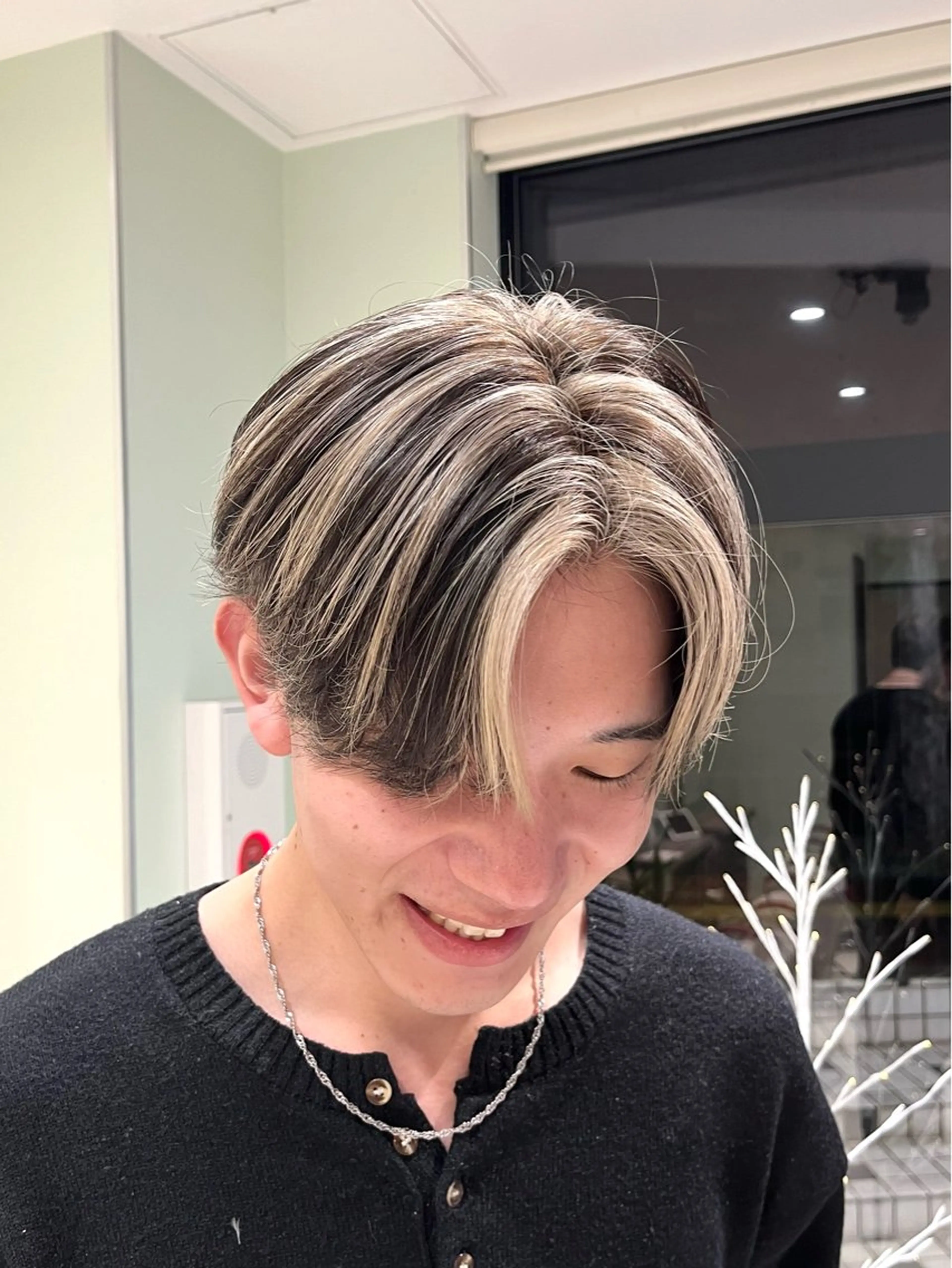 カラー メンズ メンズハイライト ミストバング  フェイスフレーミング ハイライトカラー カット ヘアカラー トリートメント 駒野 晃のヘアスタイル