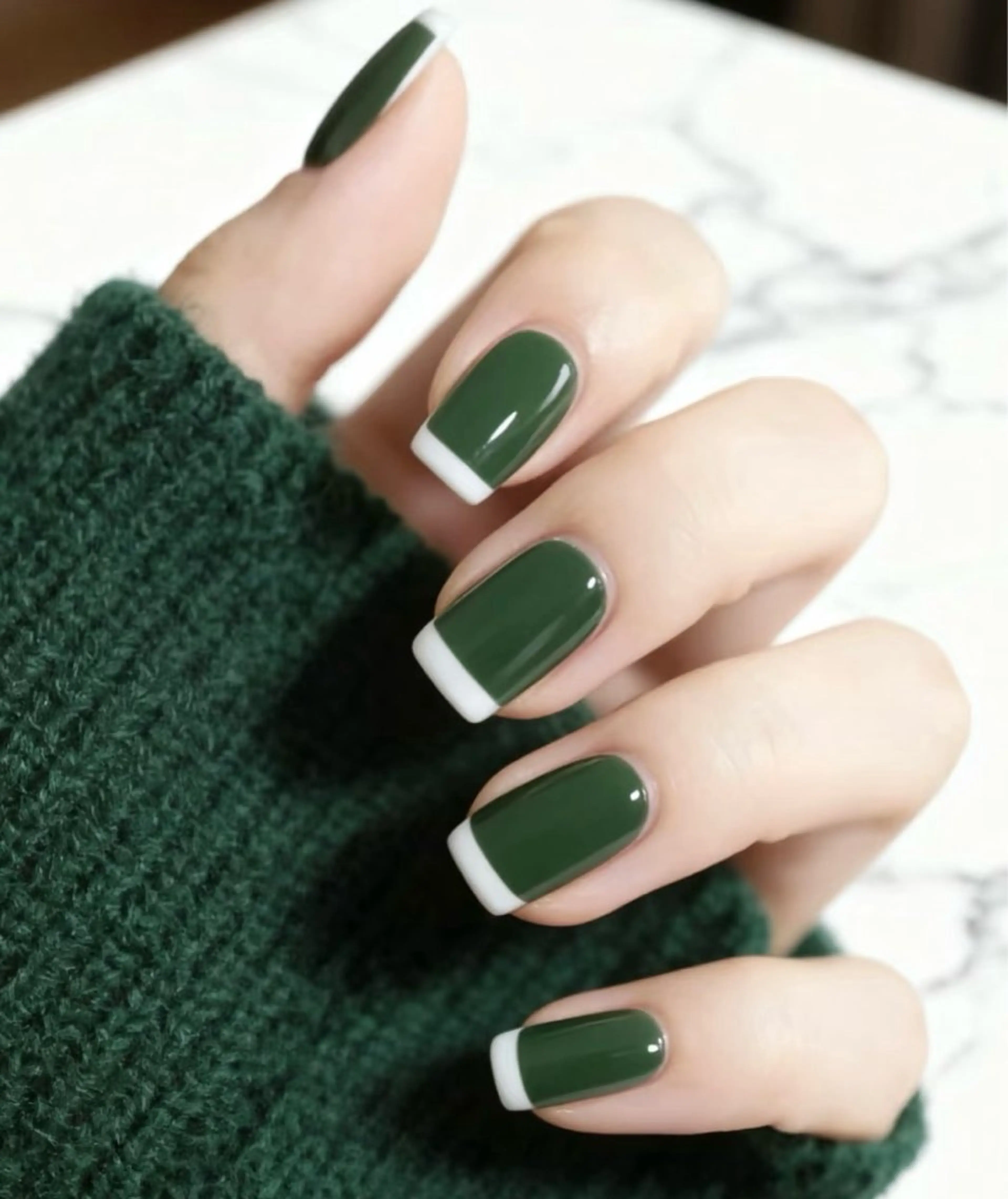 ネイル フレンチネイル グリーン ハンドネイル キイ サロンのネイルデザイン