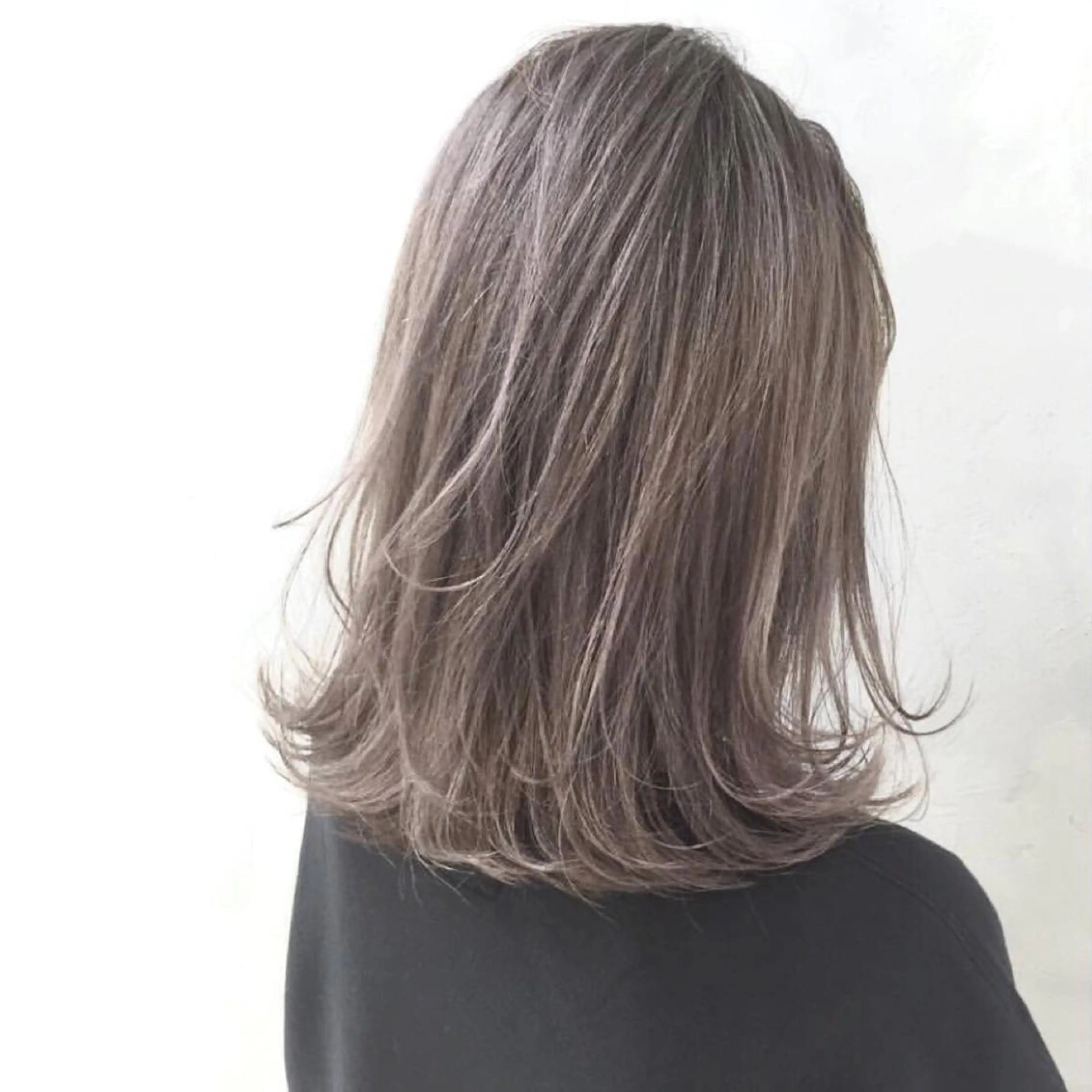 ミディアム カラー tocca所属・毎月通える価格♪ 杉本真基のヘアスタイル