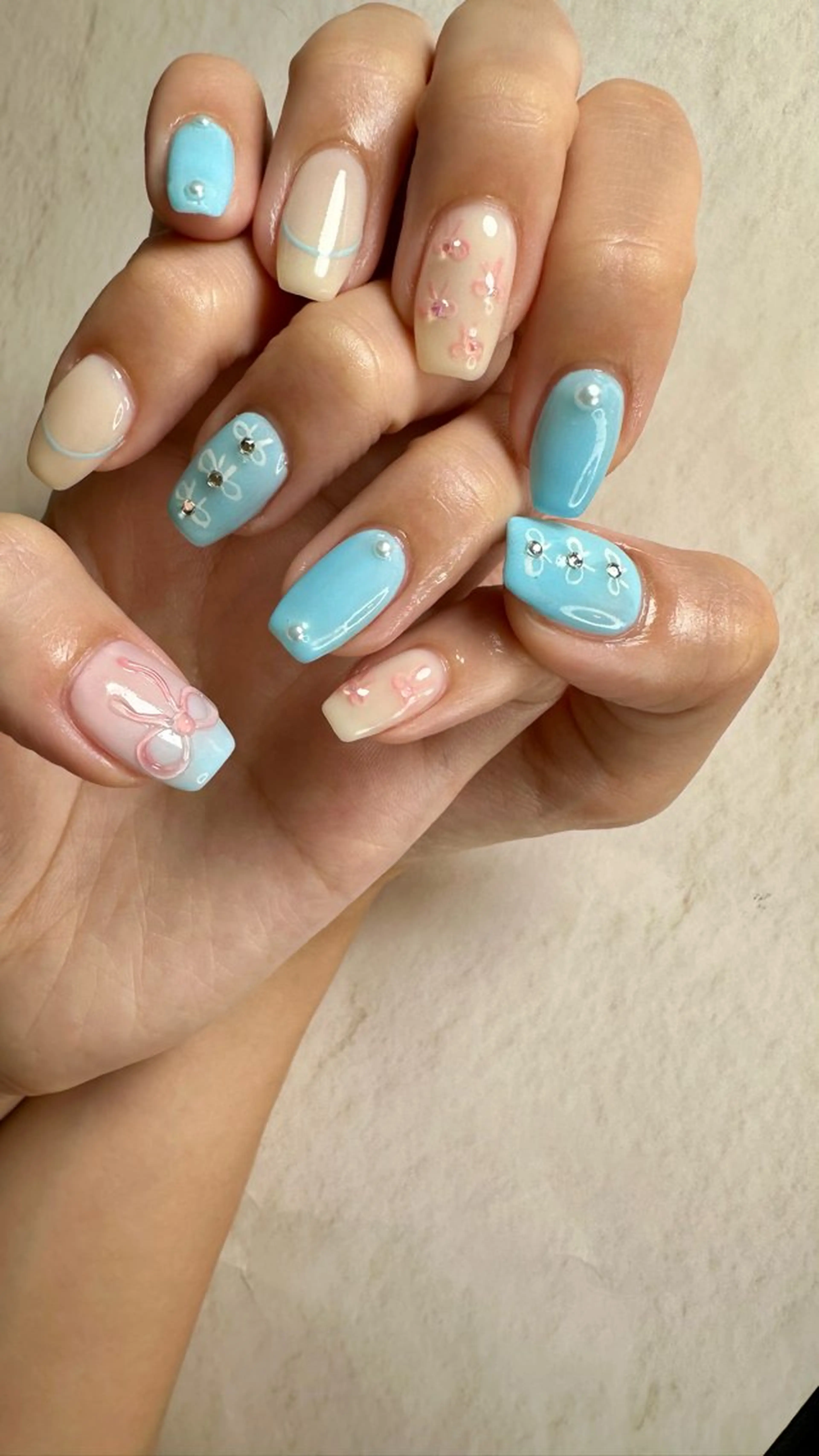 ネイル ニュアンスネイル ハンドネイル ハンドケア Atelier Ariのネイルデザイン