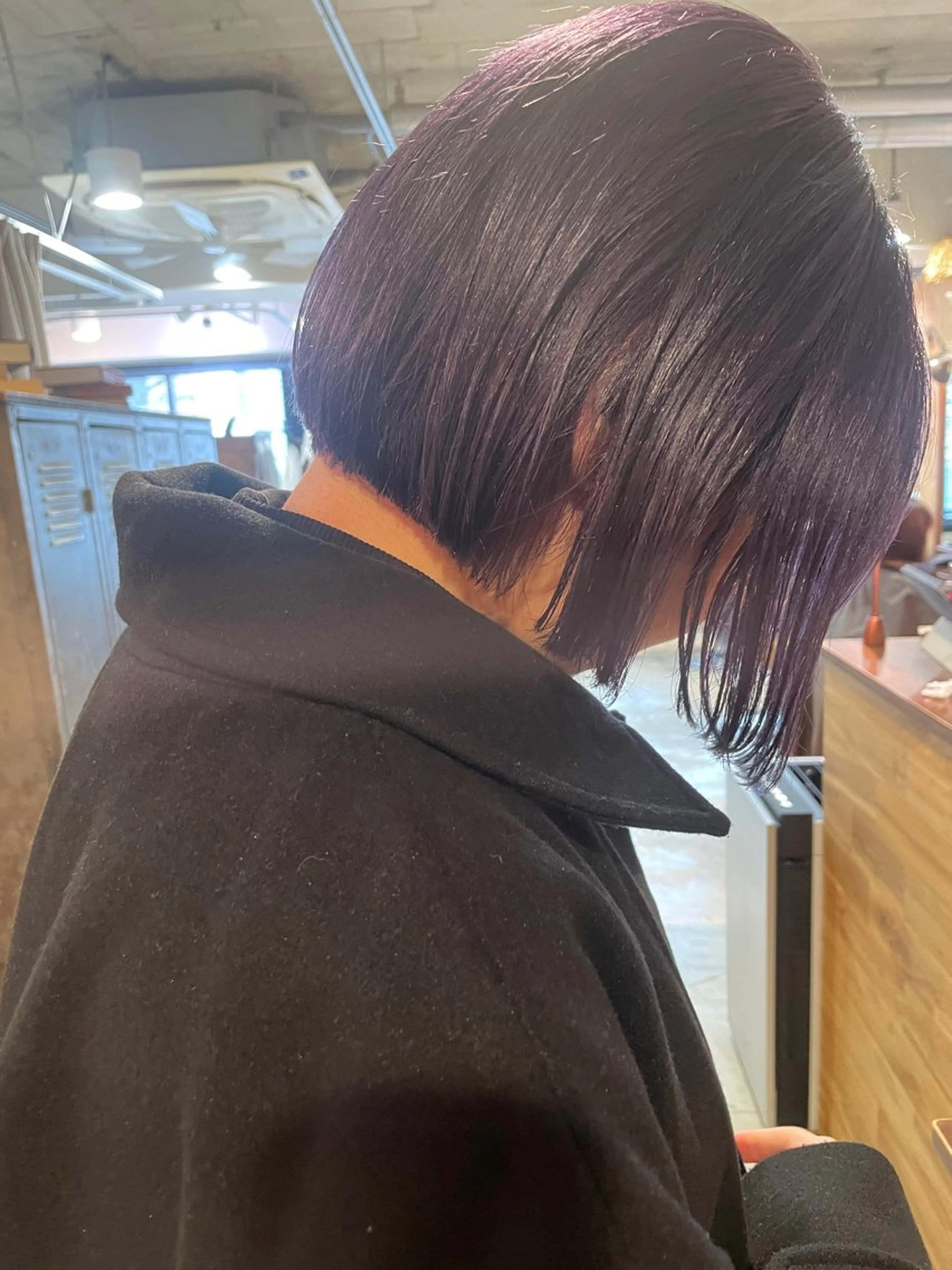 ショート カラー ブリーチ ボブ カット ヘアカラー トリートメント さの あやねのヘアスタイル