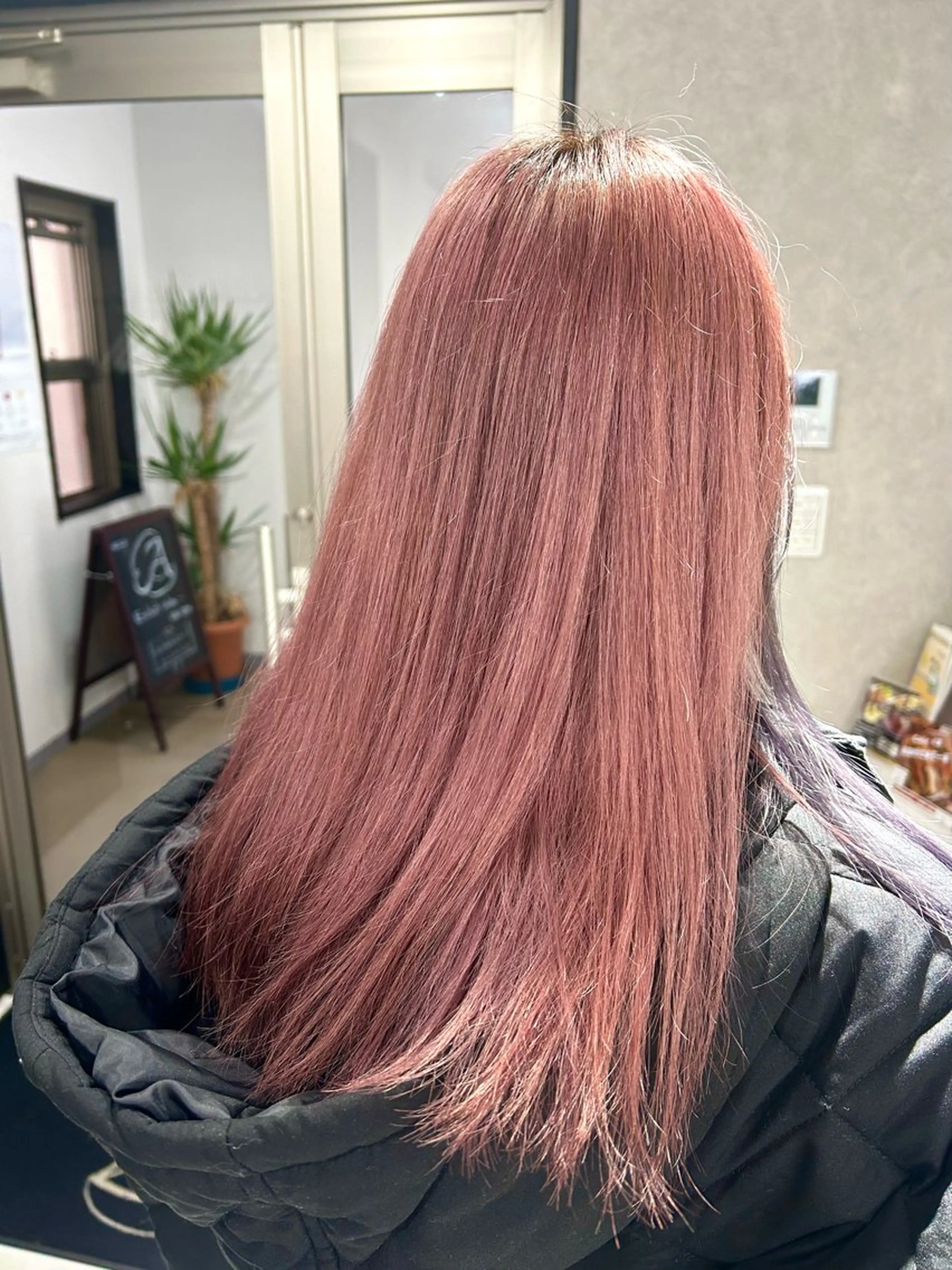 セミロング カラー ベージュカラー ピンクカラー ピンクベージュ カット ヘアカラー hair salon A 【エース】所属・🫧高鹿汰一髪質改善 /白髪ぼかし🫧のヘアスタイル