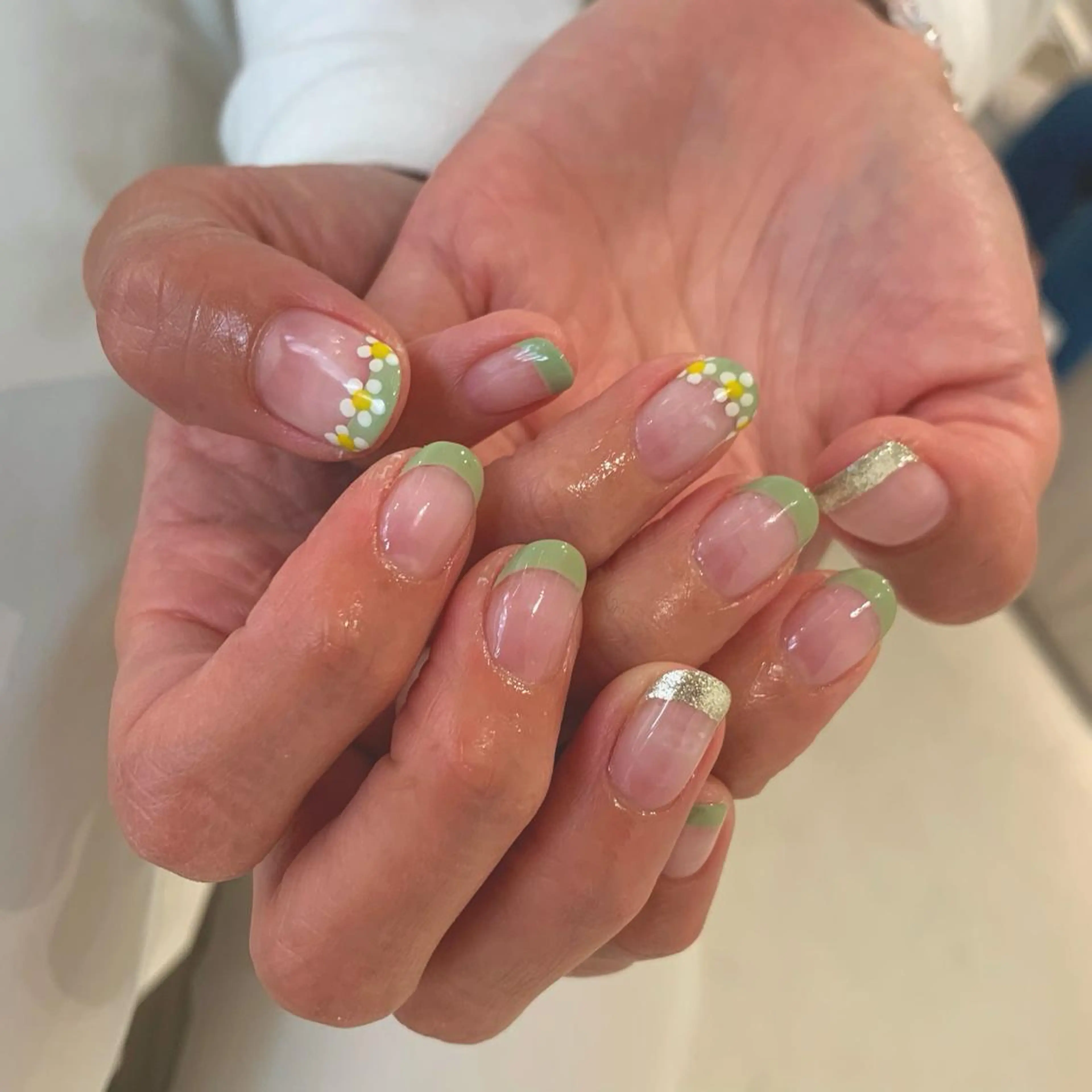 ネイル アートネイル フラワーネイル esby Loely MIZUKIのネイルデザイン