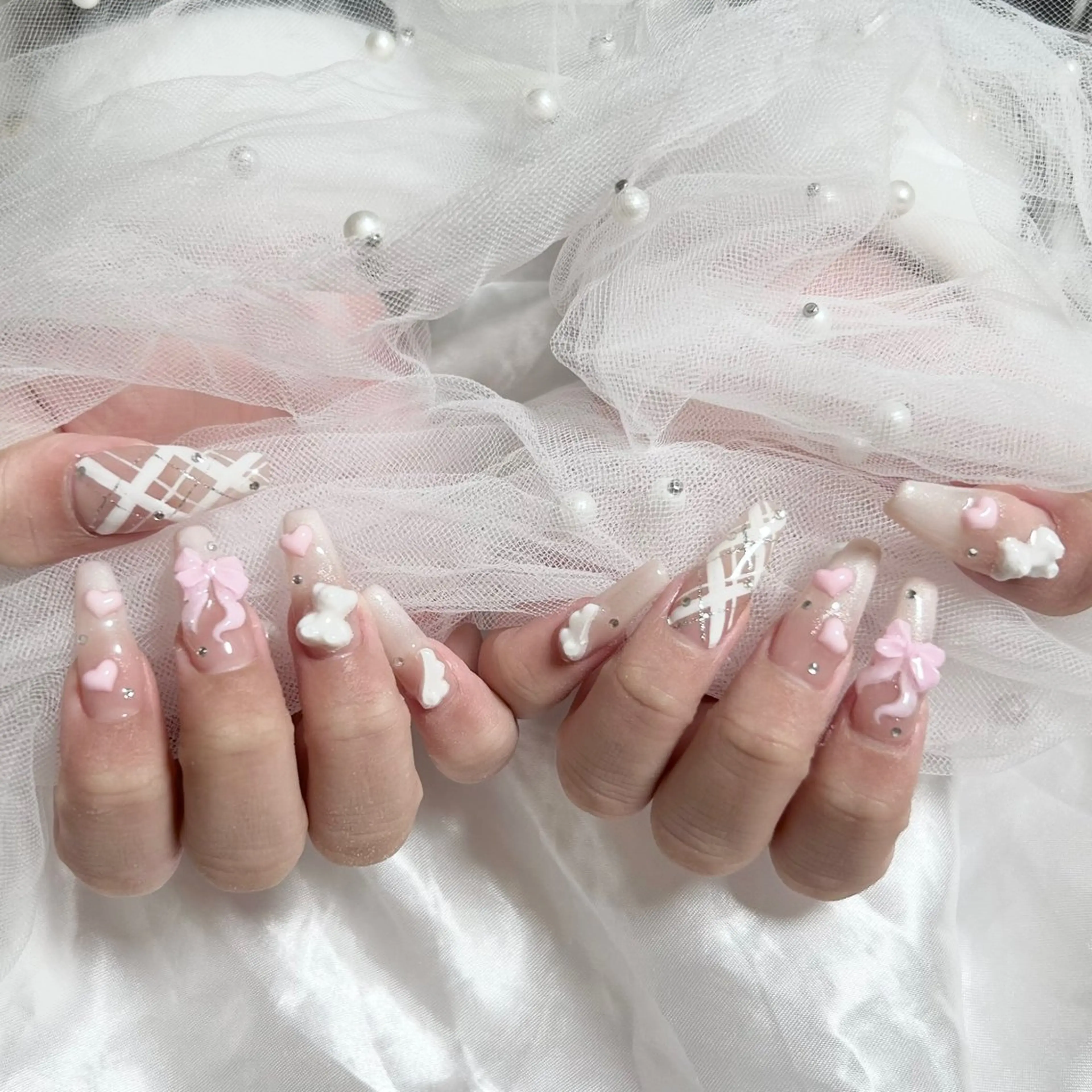ネイル リボン ハンドネイル Imi Nail所属・Imi Nail 🫧🎀hirokaのネイルデザイン
