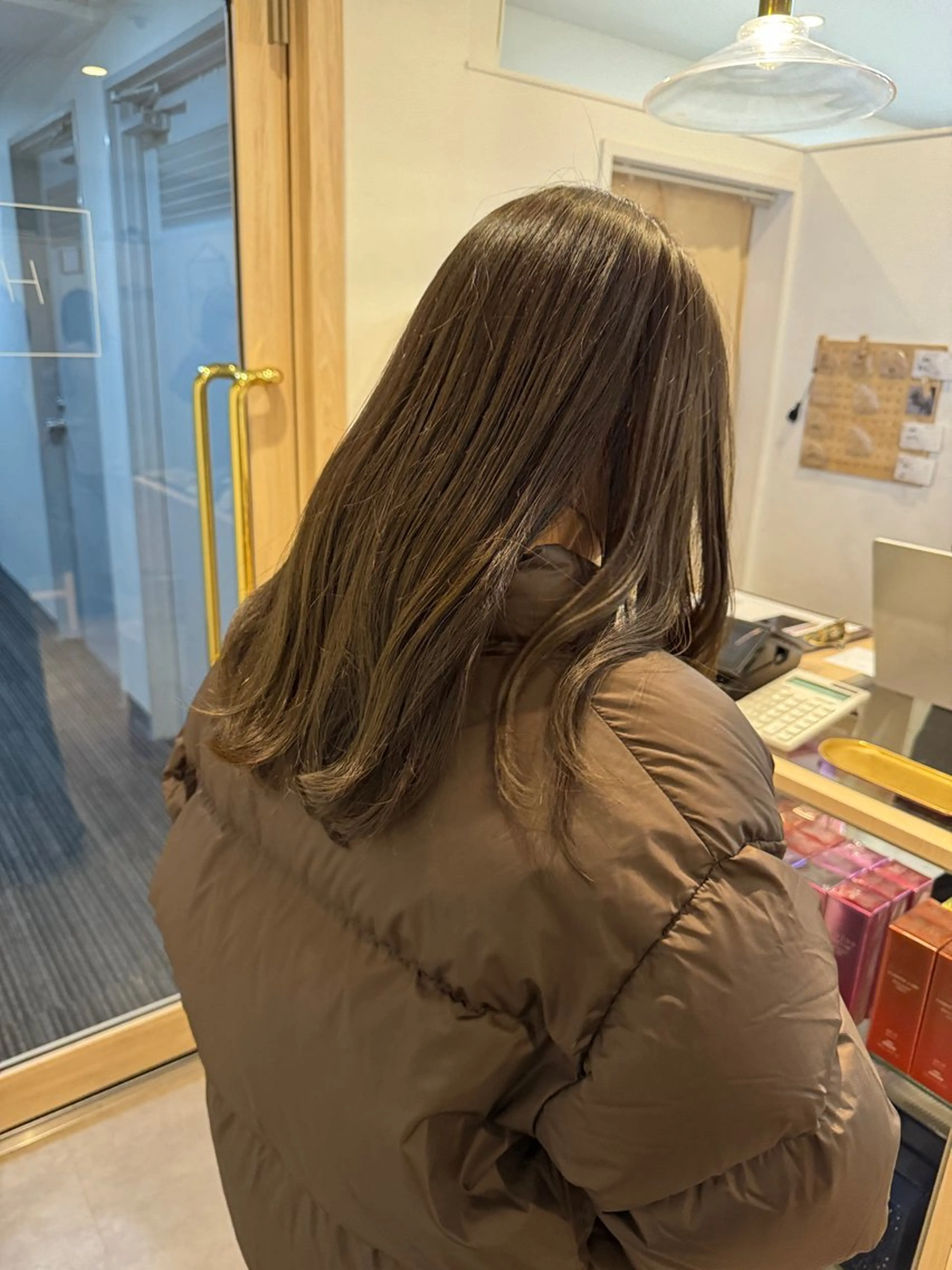 セミロング カラー kakeru トレンドヘアのヘアスタイル