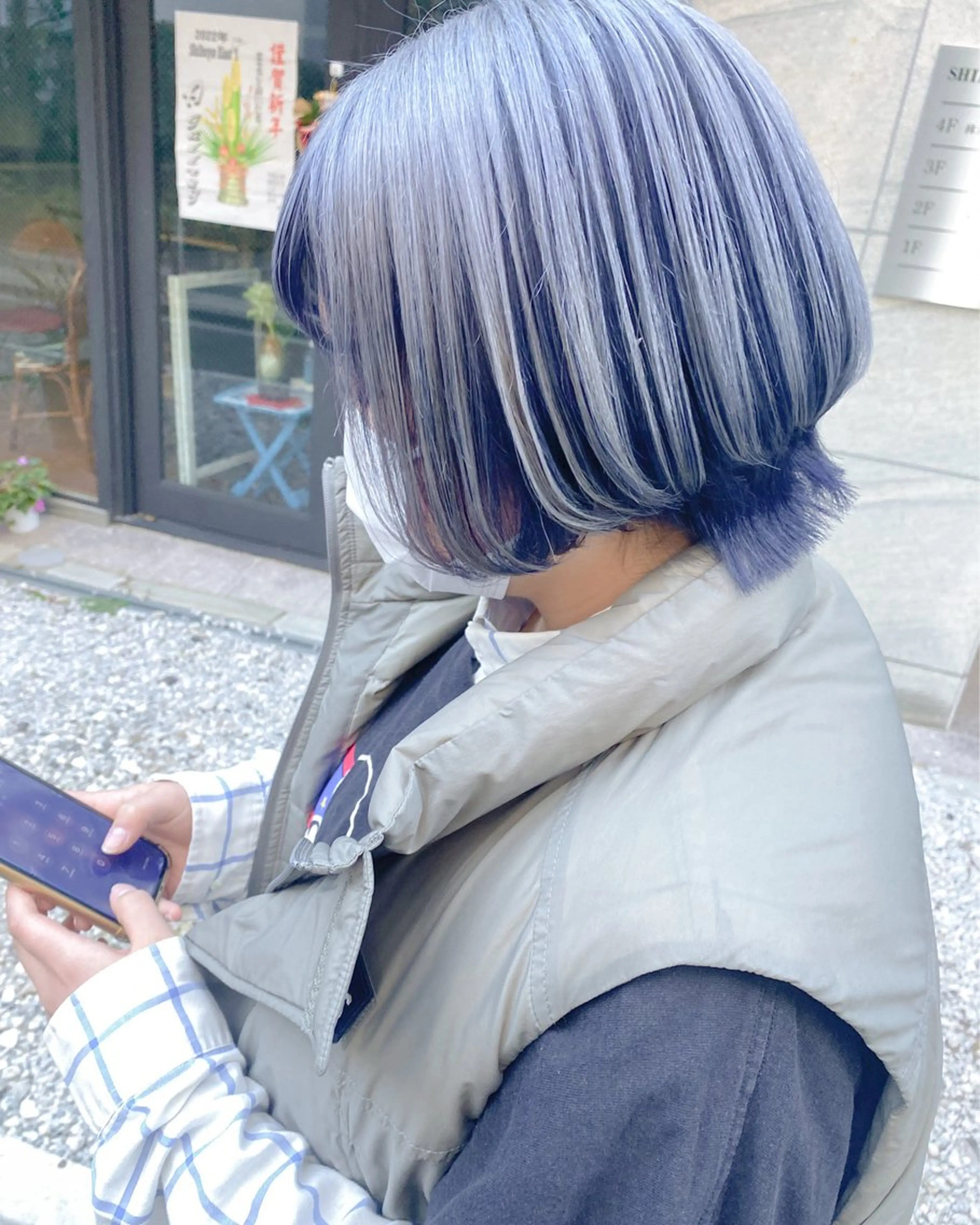 ショート カラー 黒髪 ブルーカラー ブルーブラック ブルージュ ハイトーンカラー ヘアカラー Chérie所属・Chérie 渋谷/カラーサロンのヘアスタイル