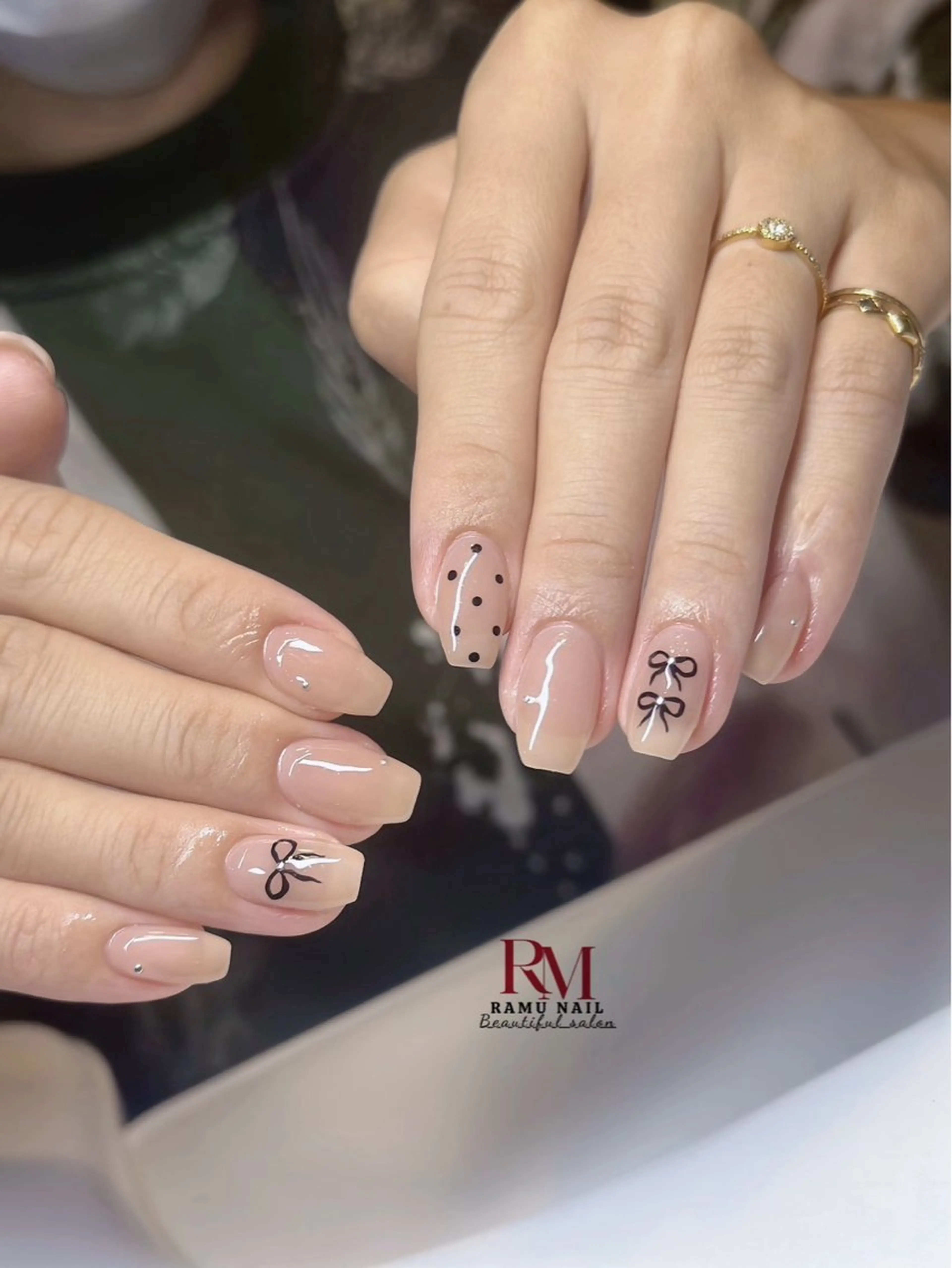 ネイル キラキラネイル マグネットネイル ミラーネイル ピンク ワンホンネイル ハンドネイル RAMU Nail 恵比寿店のネイルデザイン