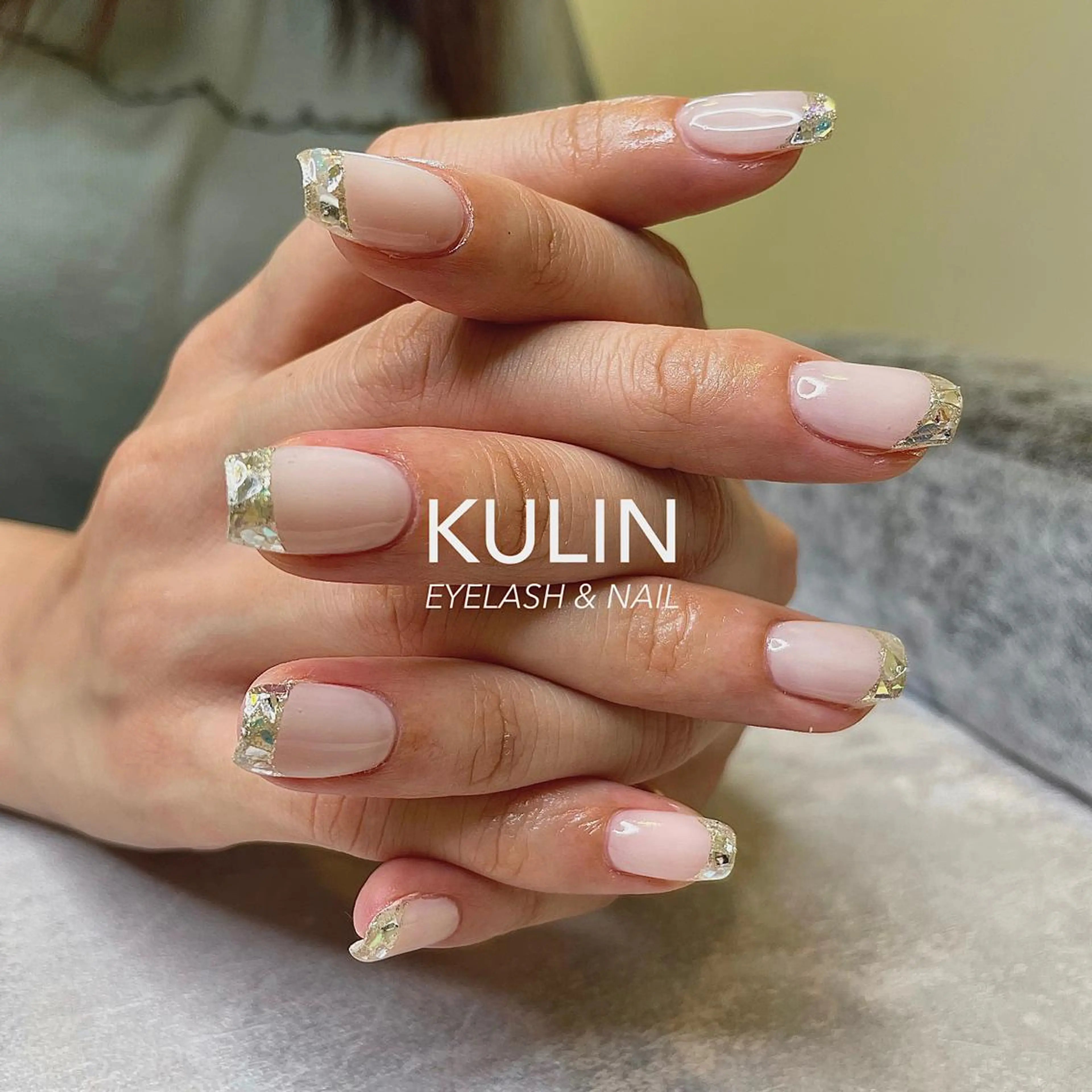 ネイル フレンチネイル ガラスフレンチ ハンドネイル KULIN Kanaのマツエク・マツパデザイン