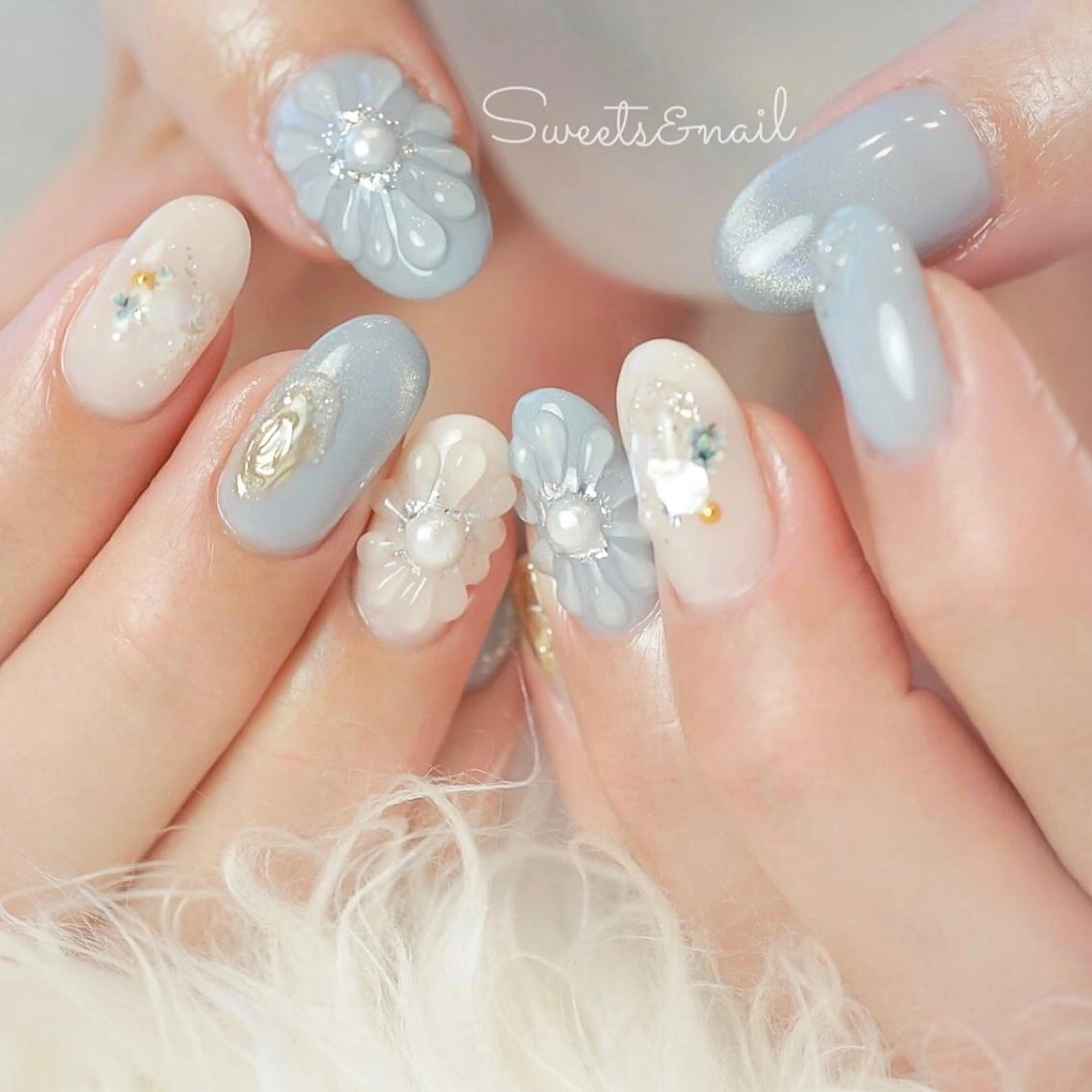 ネイル フラワーネイル ニュアンスネイル ぷっくりネイル Sweets &nailのネイルデザイン