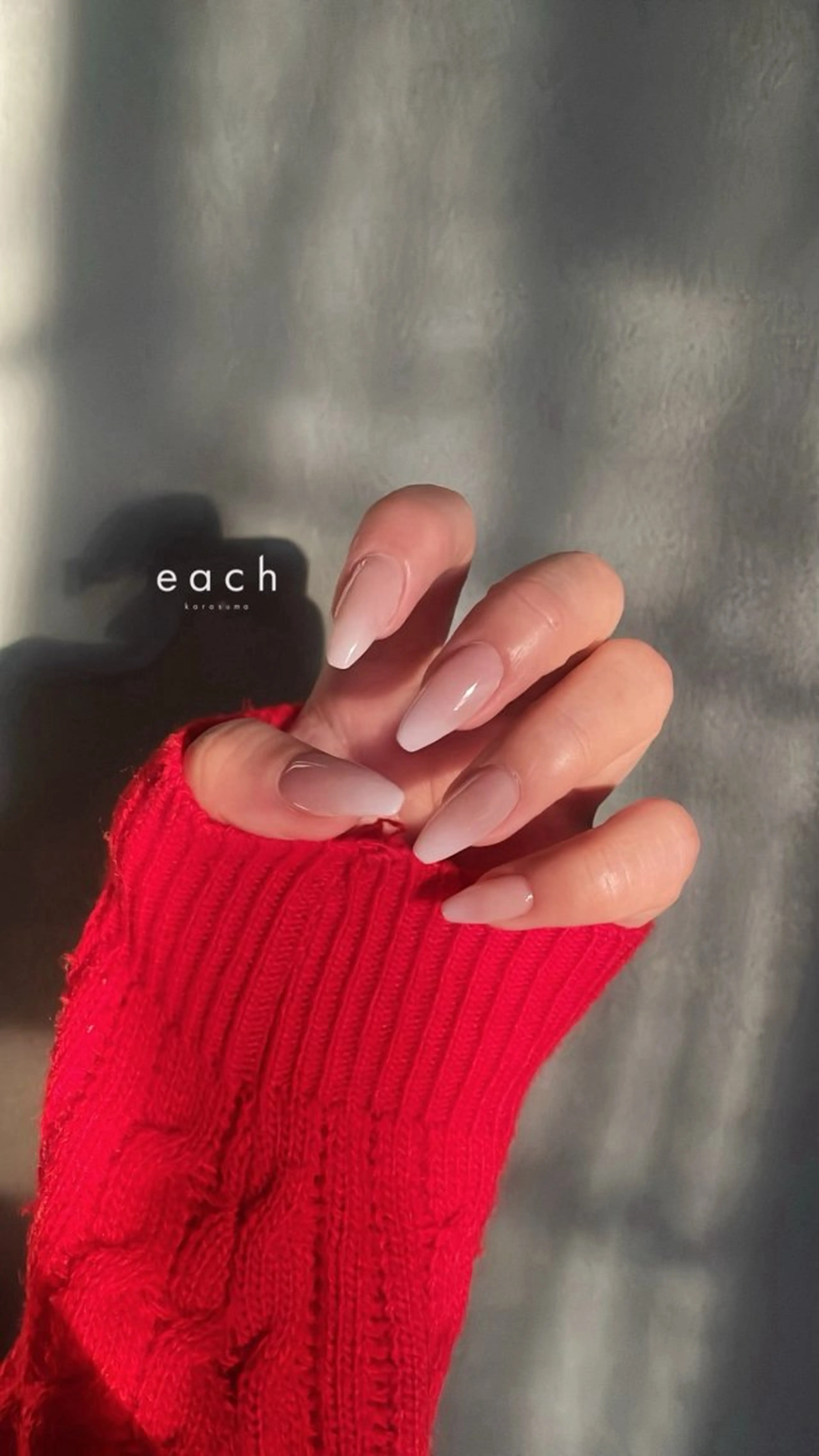 ネイル ホワイト each lucaのネイルデザイン