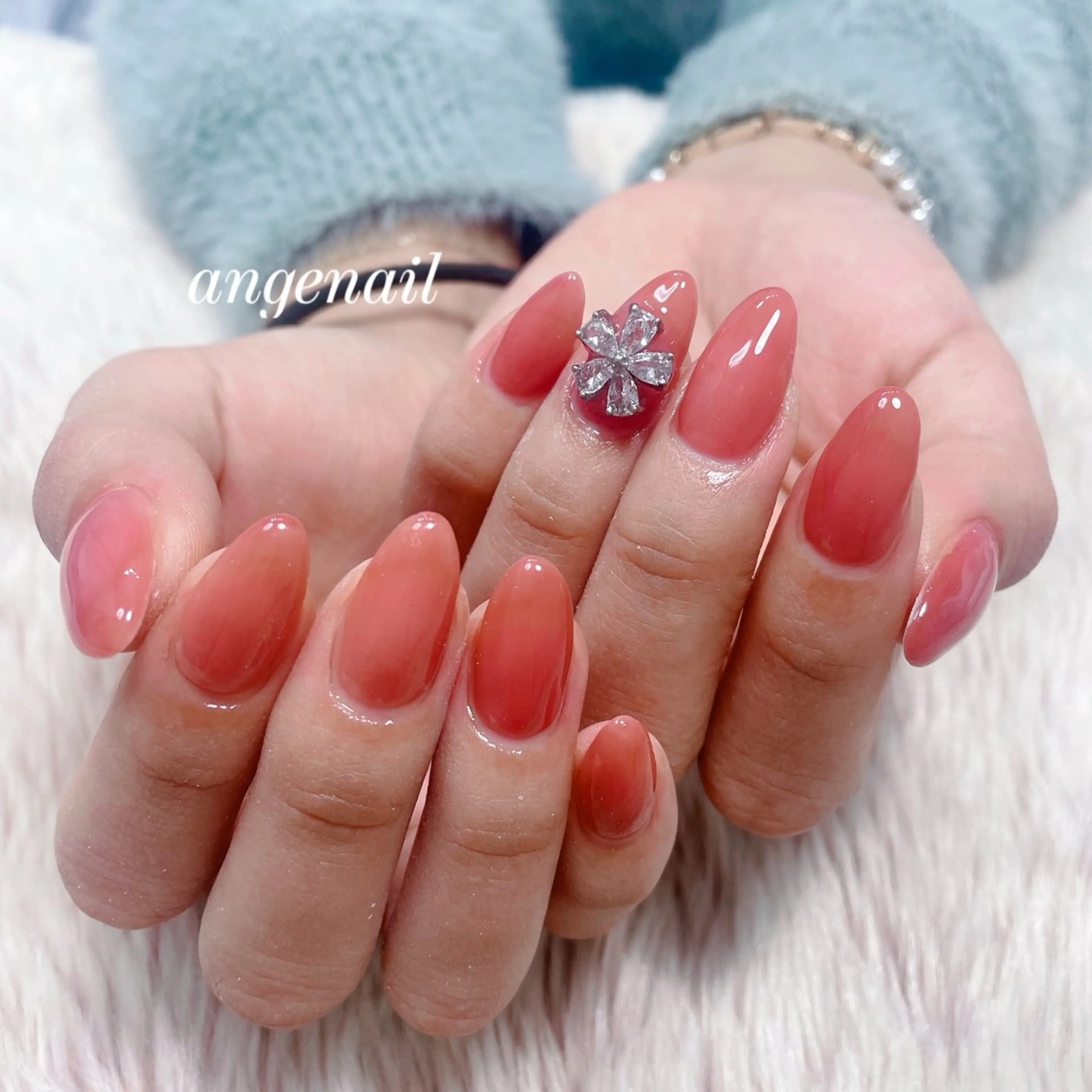 ネイル グラデーション ハート 持ち込み ピンク ハンドネイル angenail所属・angenail MAKIのネイルデザイン
