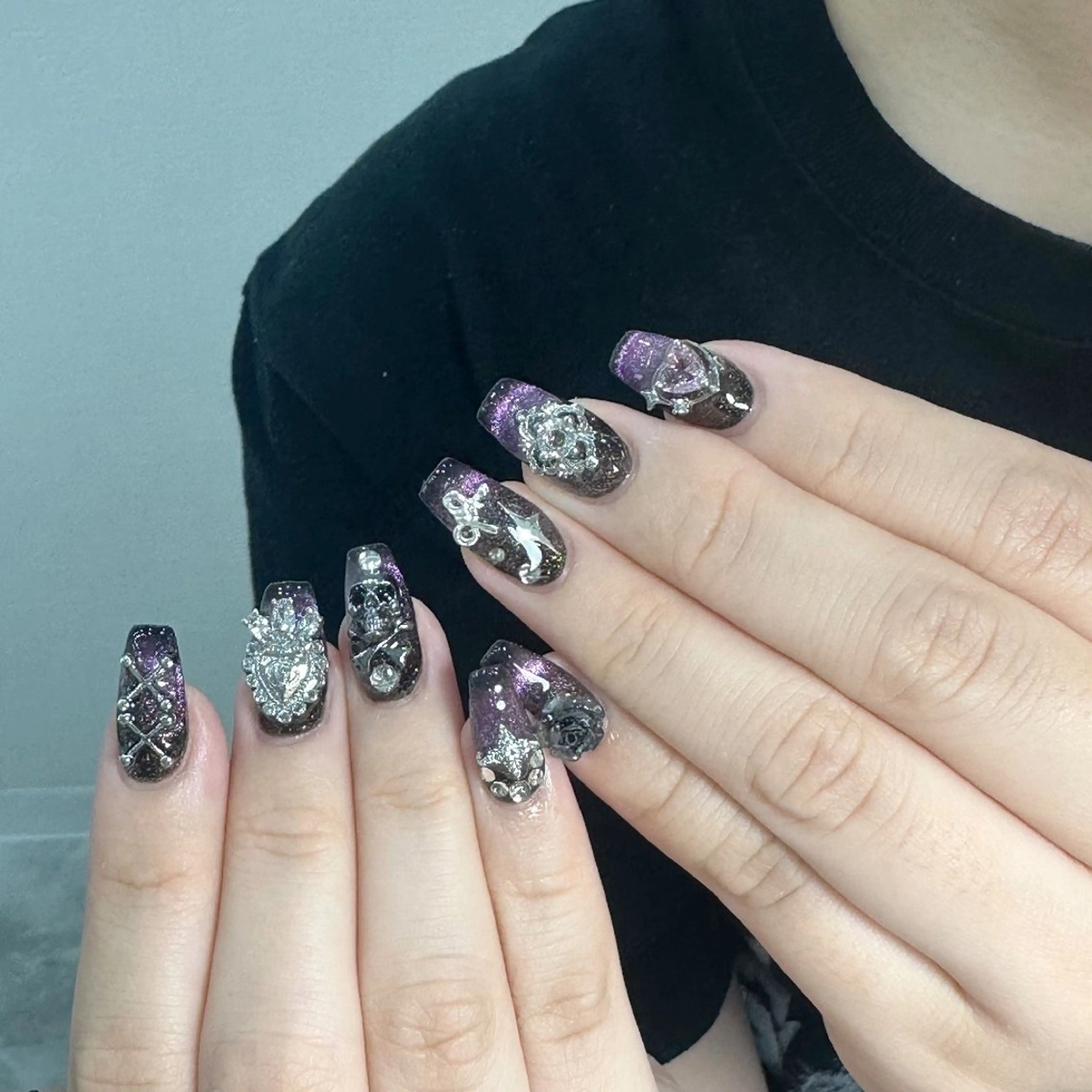 ネイル チークネイル 長さ出し フレンチネイル ジェルネイル キラキラネイル ハンドネイル UM Nail Salonのネイルデザイン