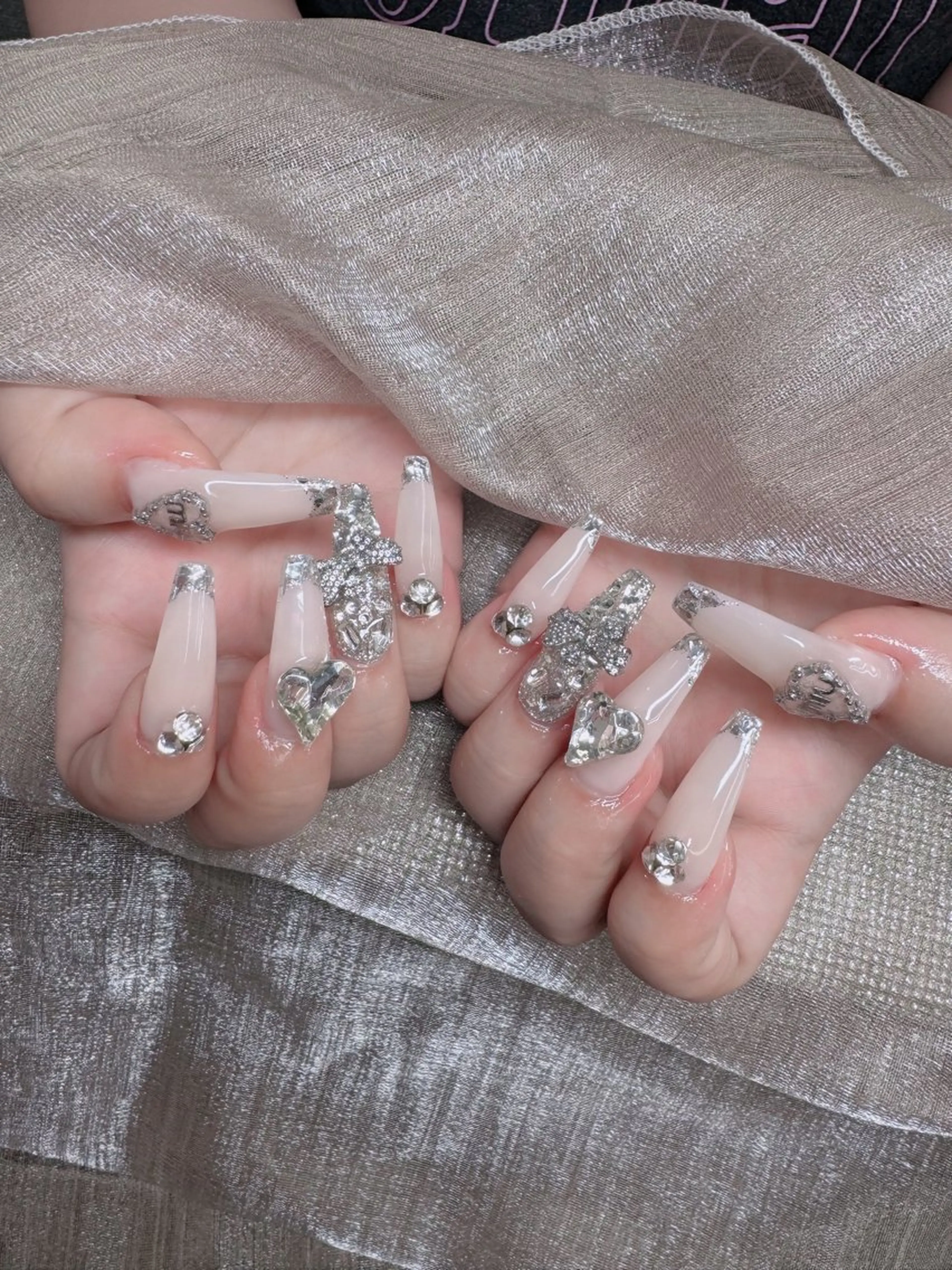 ネイル オーロラネイル フレンチネイル ジェルネイル ハロウィン キラキラネイル ハンドネイル H.baby Nail Salonのネイルデザイン