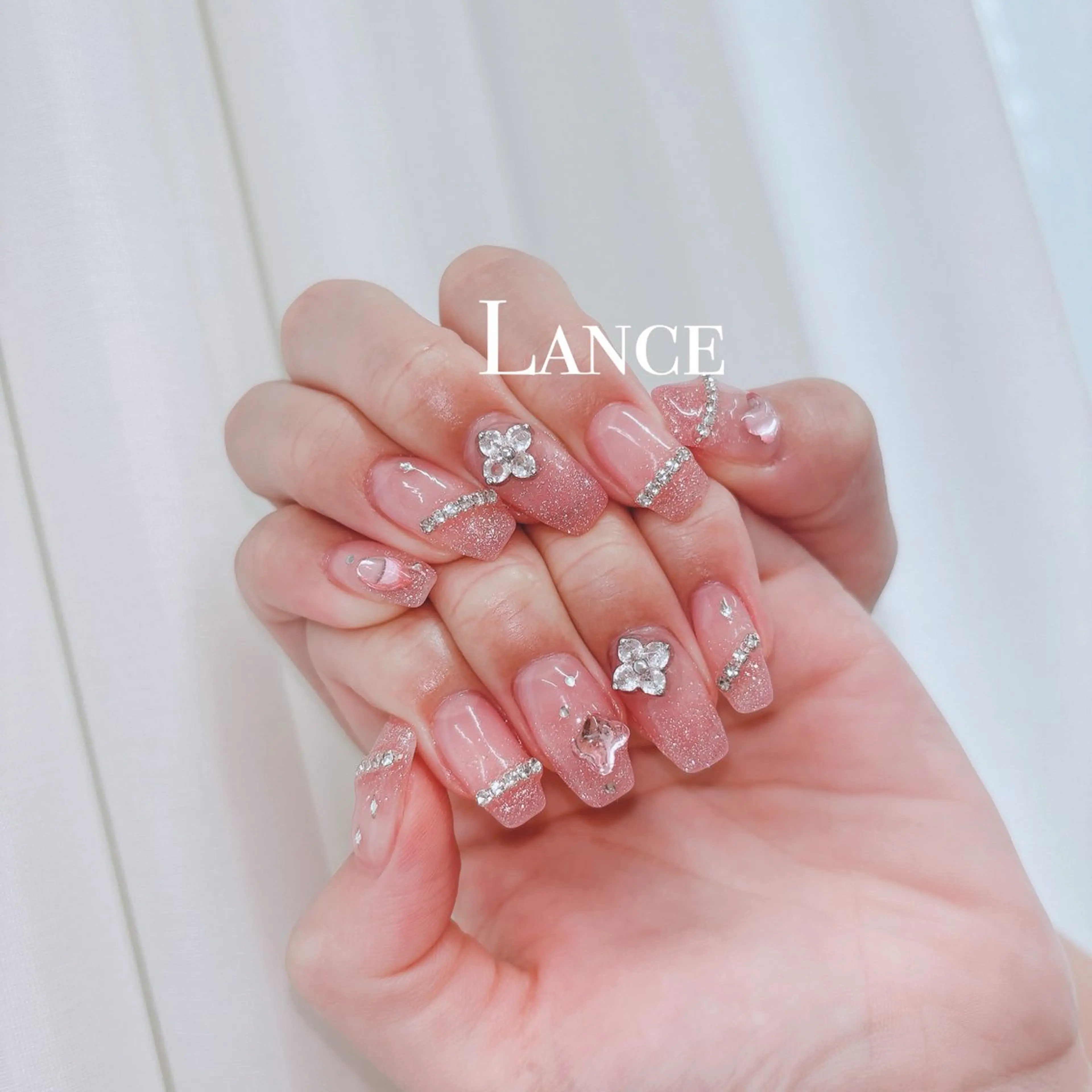 ネイル オーロラネイル ブルー フットネイル 氷ネイル・うるうるネイル キラキラネイル ハンドネイル Lance nailのネイルデザイン