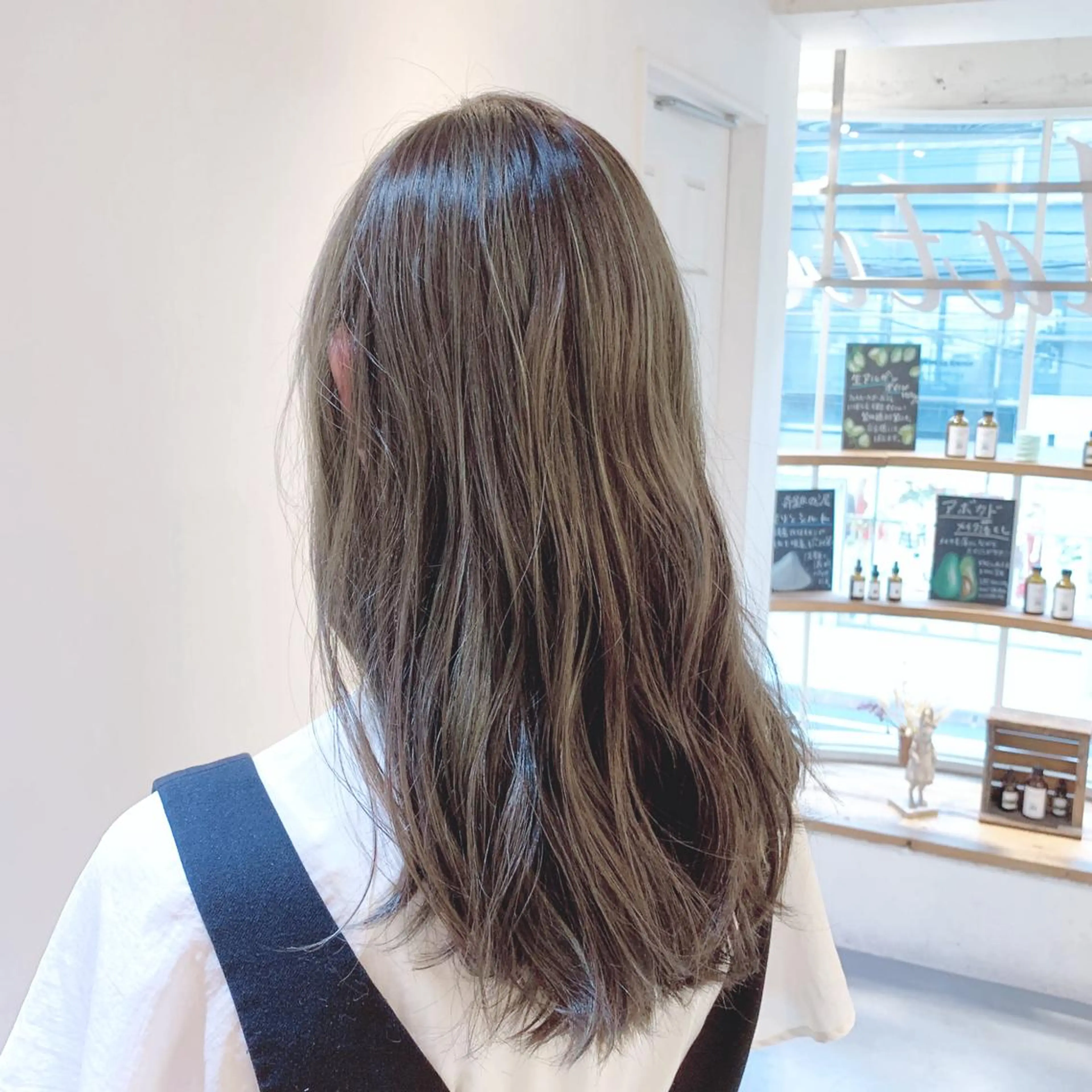 ロング カラー ヘアアレンジ ブルーカラー ブルージュ カット ヘアカラー トリートメント JYUNESU表参道所属・似合わせhair🔸 アサダ タカコ🔸のヘアスタイル