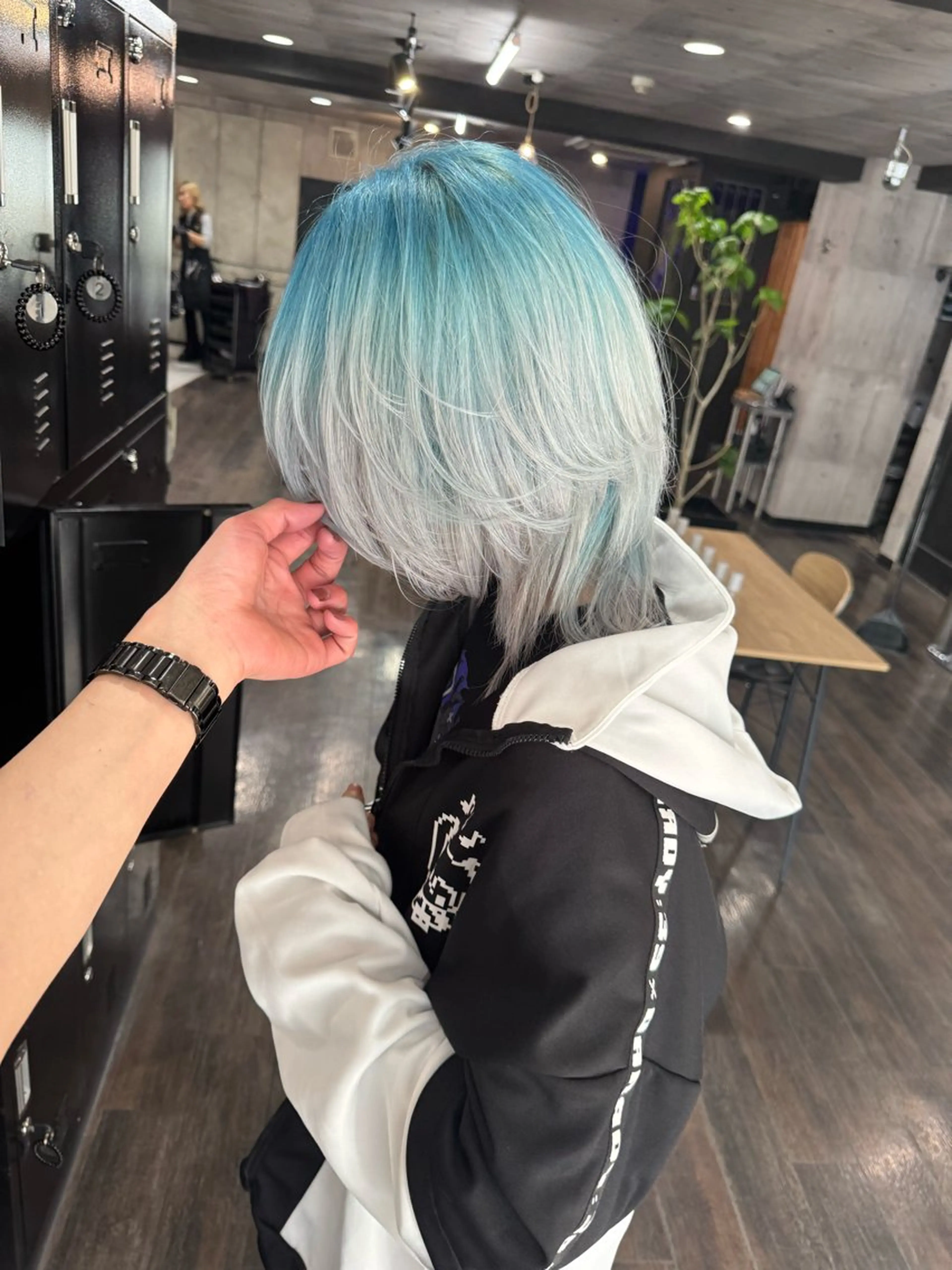 【8月平日限定🍉】ブリーチ1回フルブリーチ🧑🏻‍🍳 透明感カラーの写真