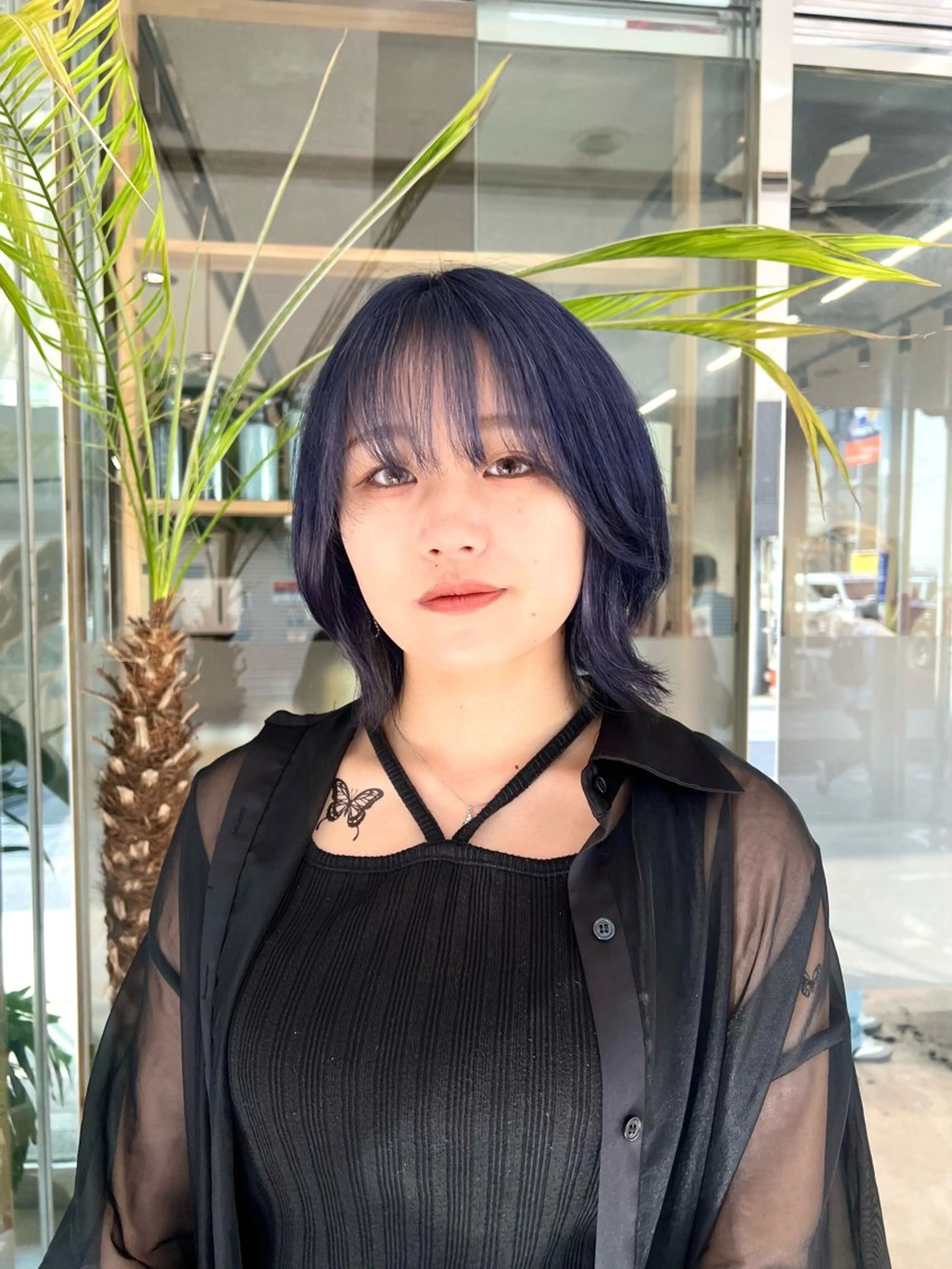 セミロング カラー ヘアカラー トリートメント ダブルカラーブリーチ 髪質改善　縮毛矯正のヘアスタイル