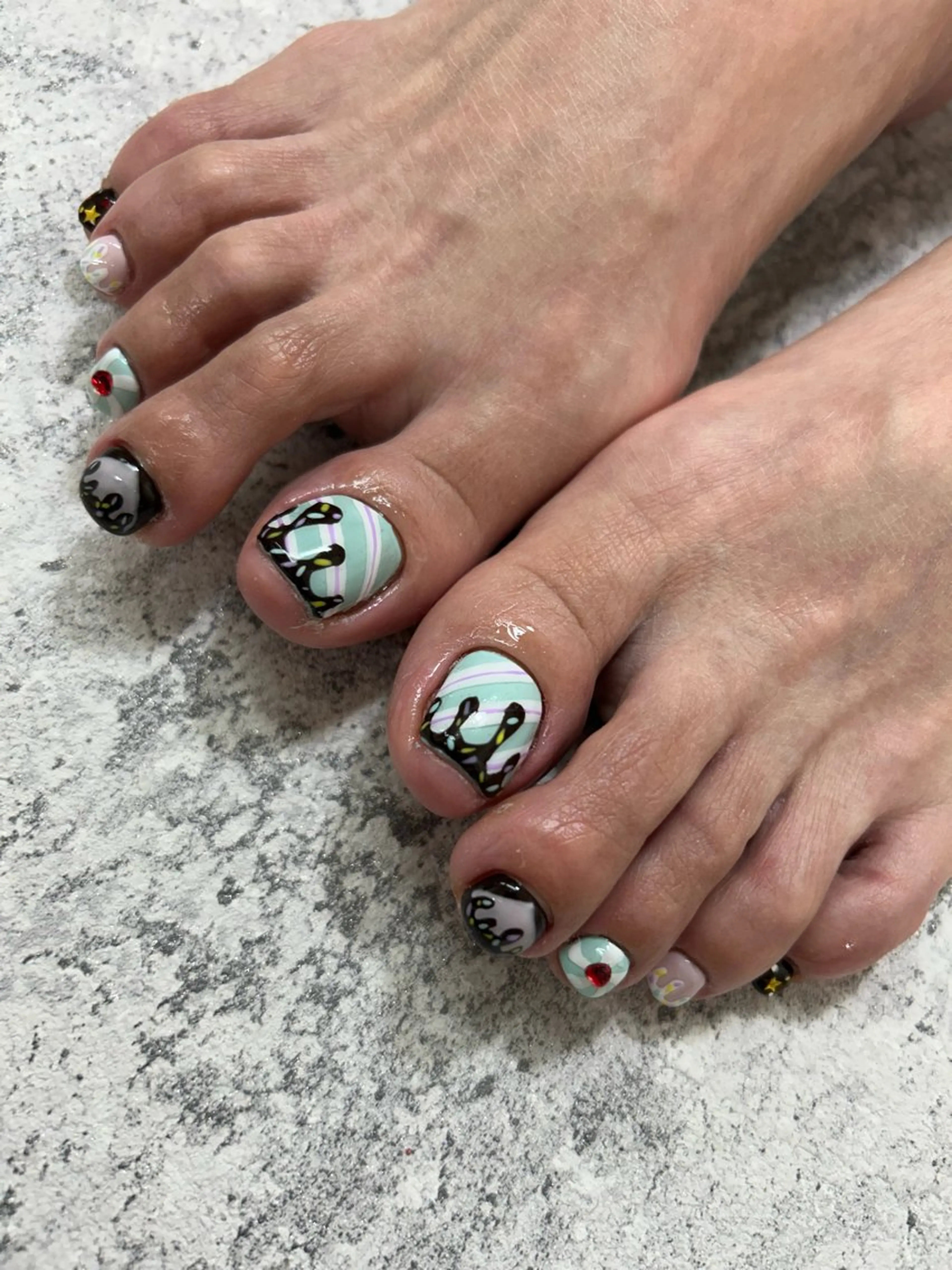 ネイル フットネイル ネイルサロンmuumii所属・東十条muumii ネイルまつ毛のネイルデザイン