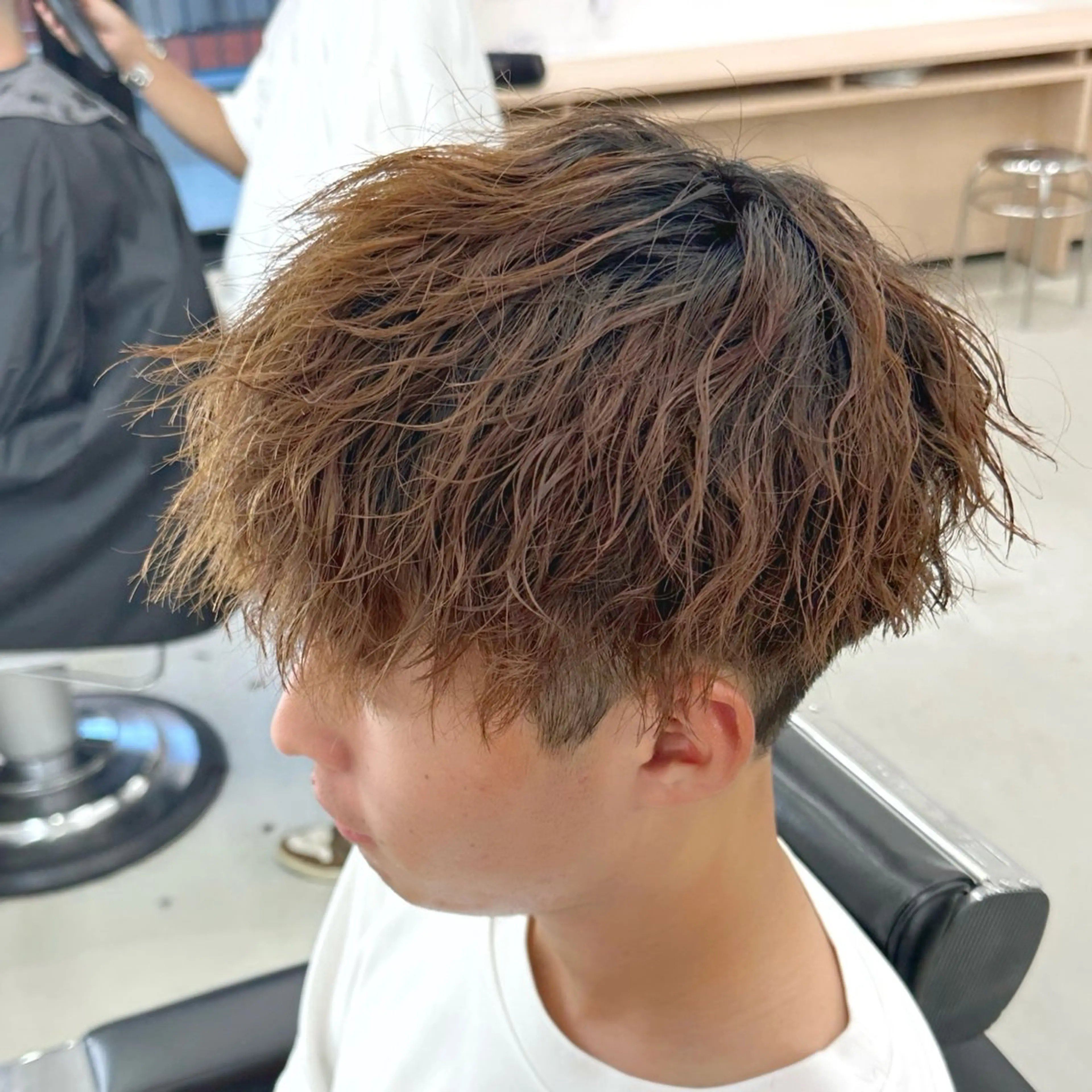メンズ カット パーマ トリートメント メンズパーマ特化サロンLond LOGAN所属・SEIYA メンズカラーの達人のヘアスタイル