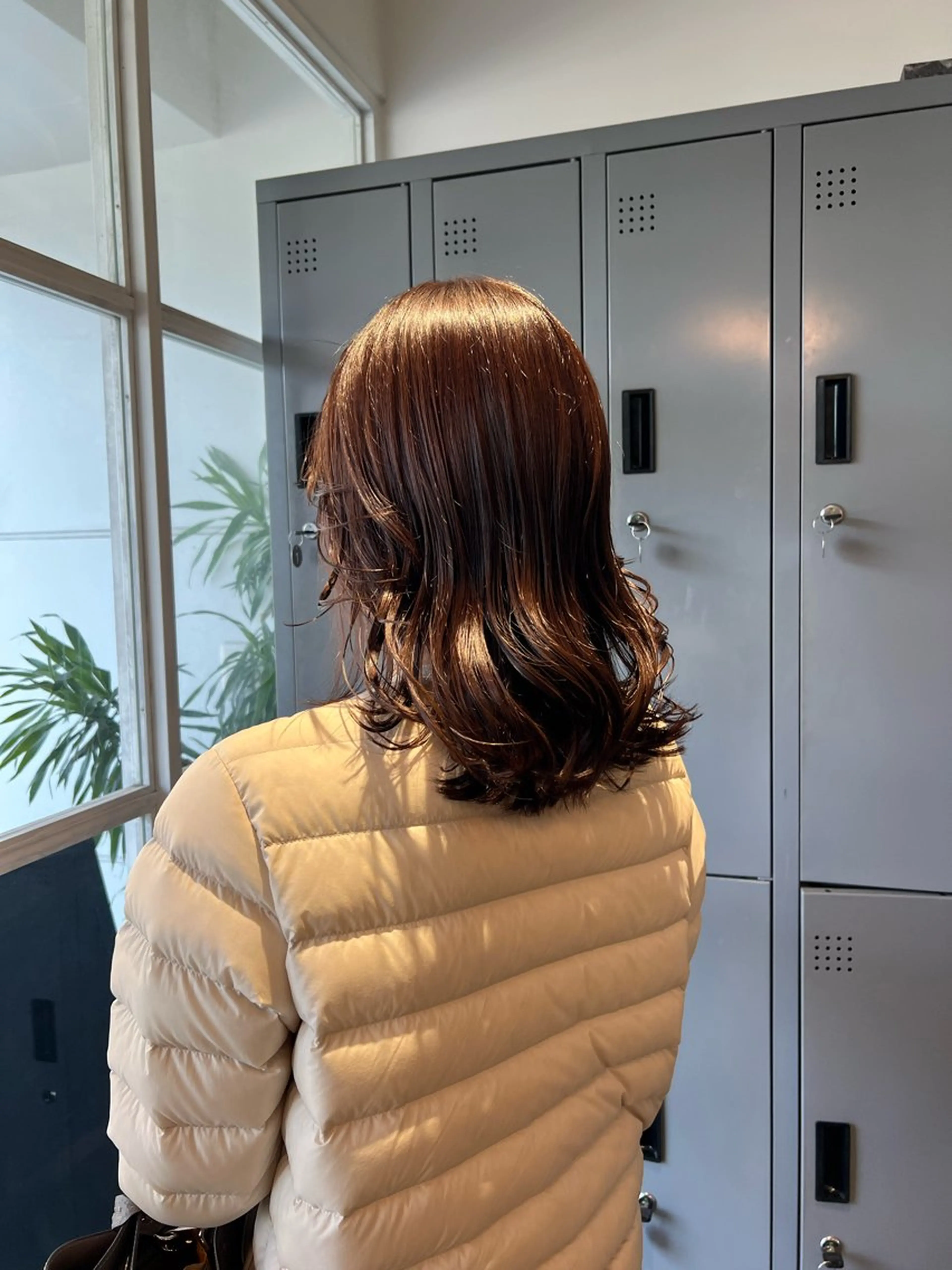 セミロング カラー ヘアカラー トリートメント ワタナベ モカ🦢ダブルカラーのヘアスタイル