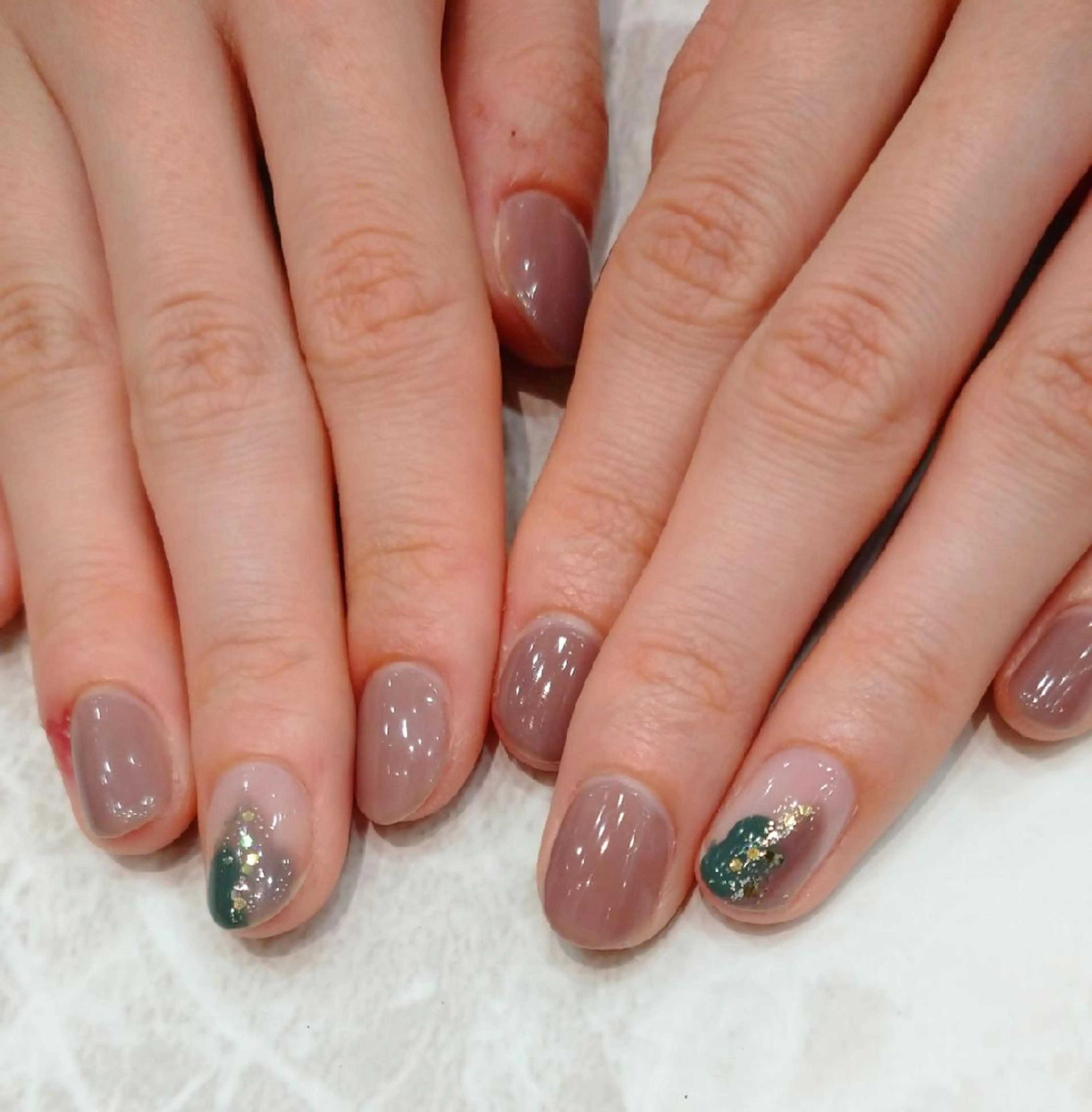 ネイル グリーン ハンドネイル 會田 瑠衣のネイルデザイン