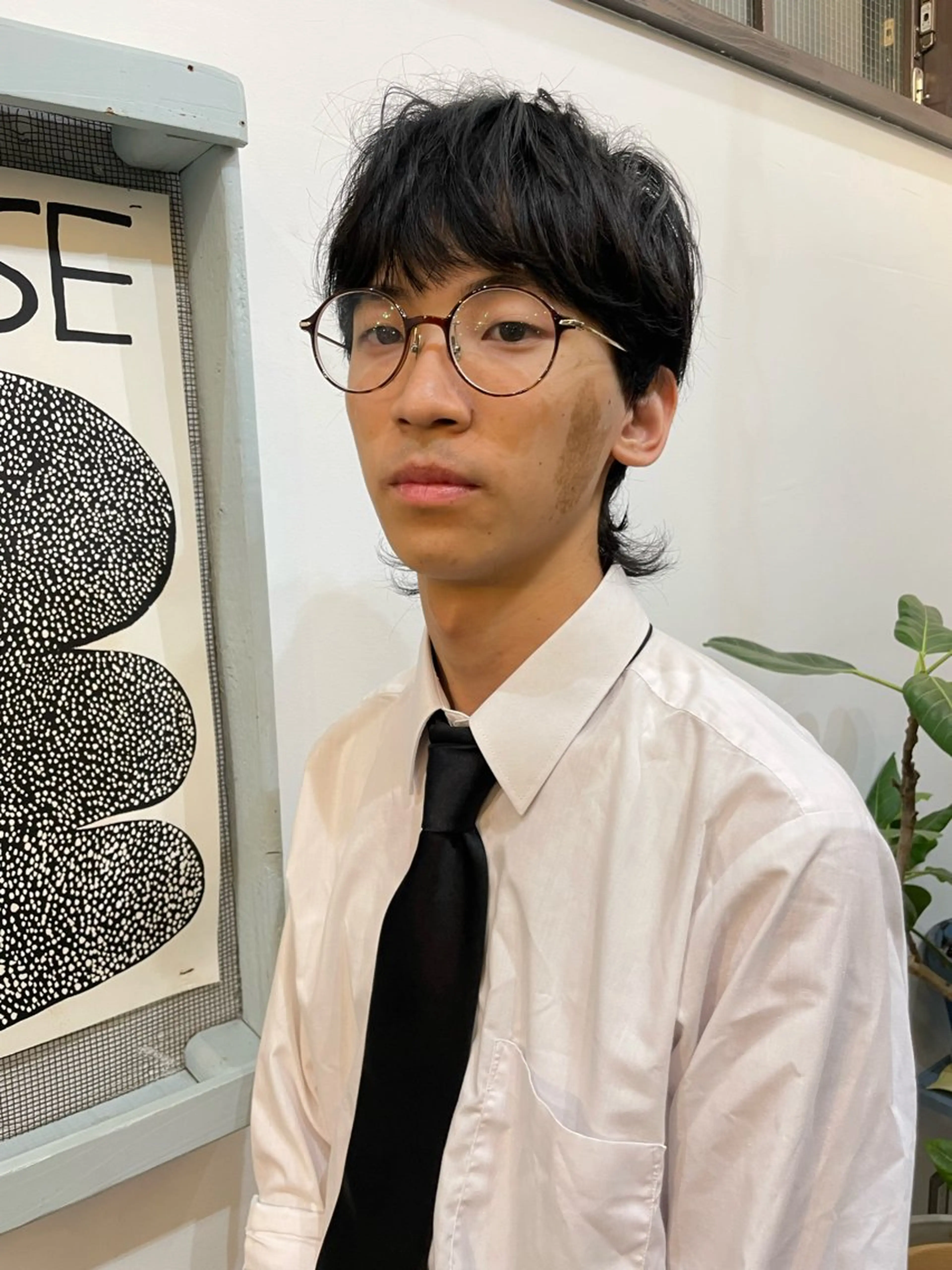 ミディアム 金尾 凜のヘアスタイル