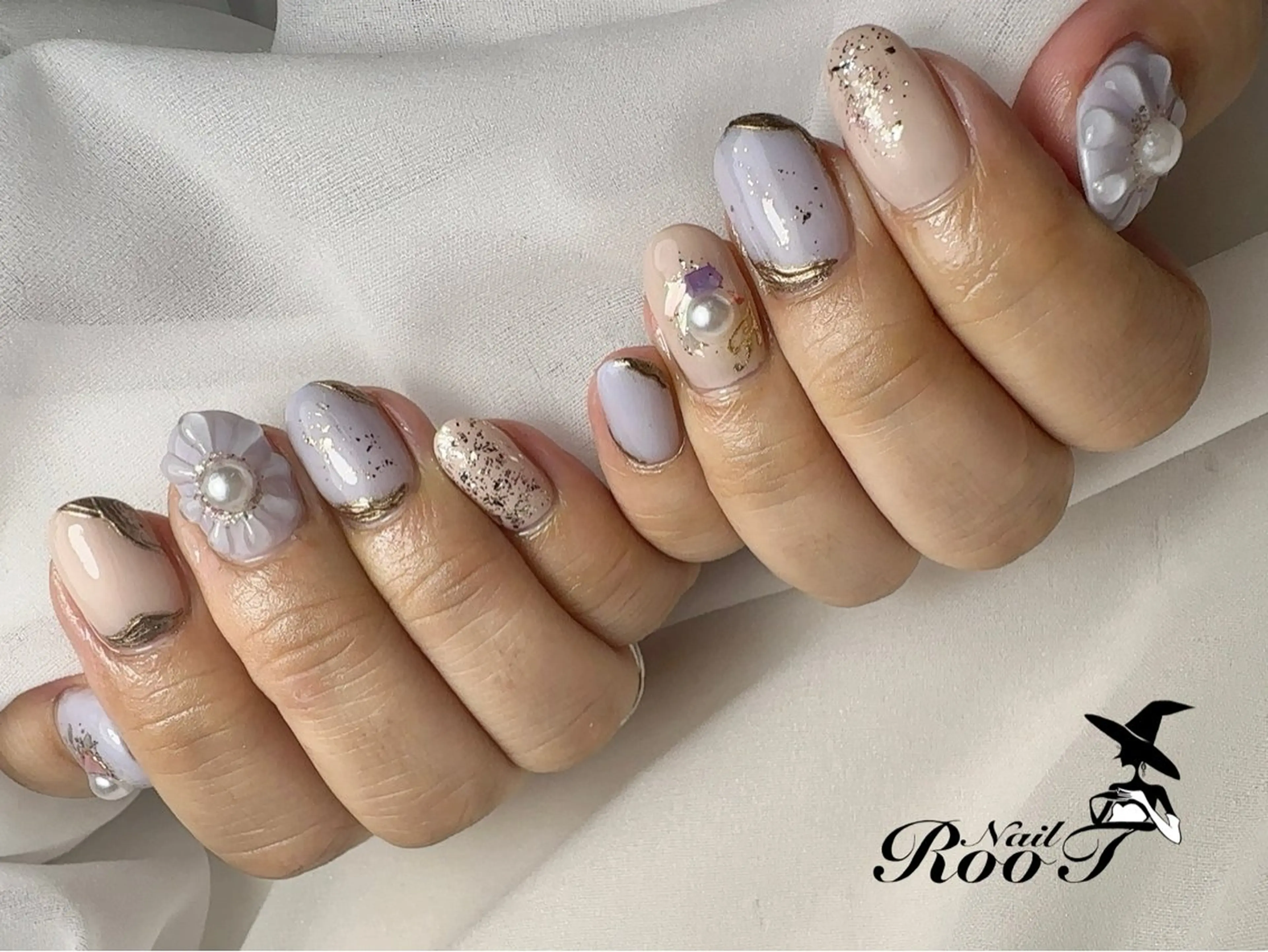 ネイル ミラーネイル ぷっくりネイル ハンドネイル RooT Nailのネイルデザイン