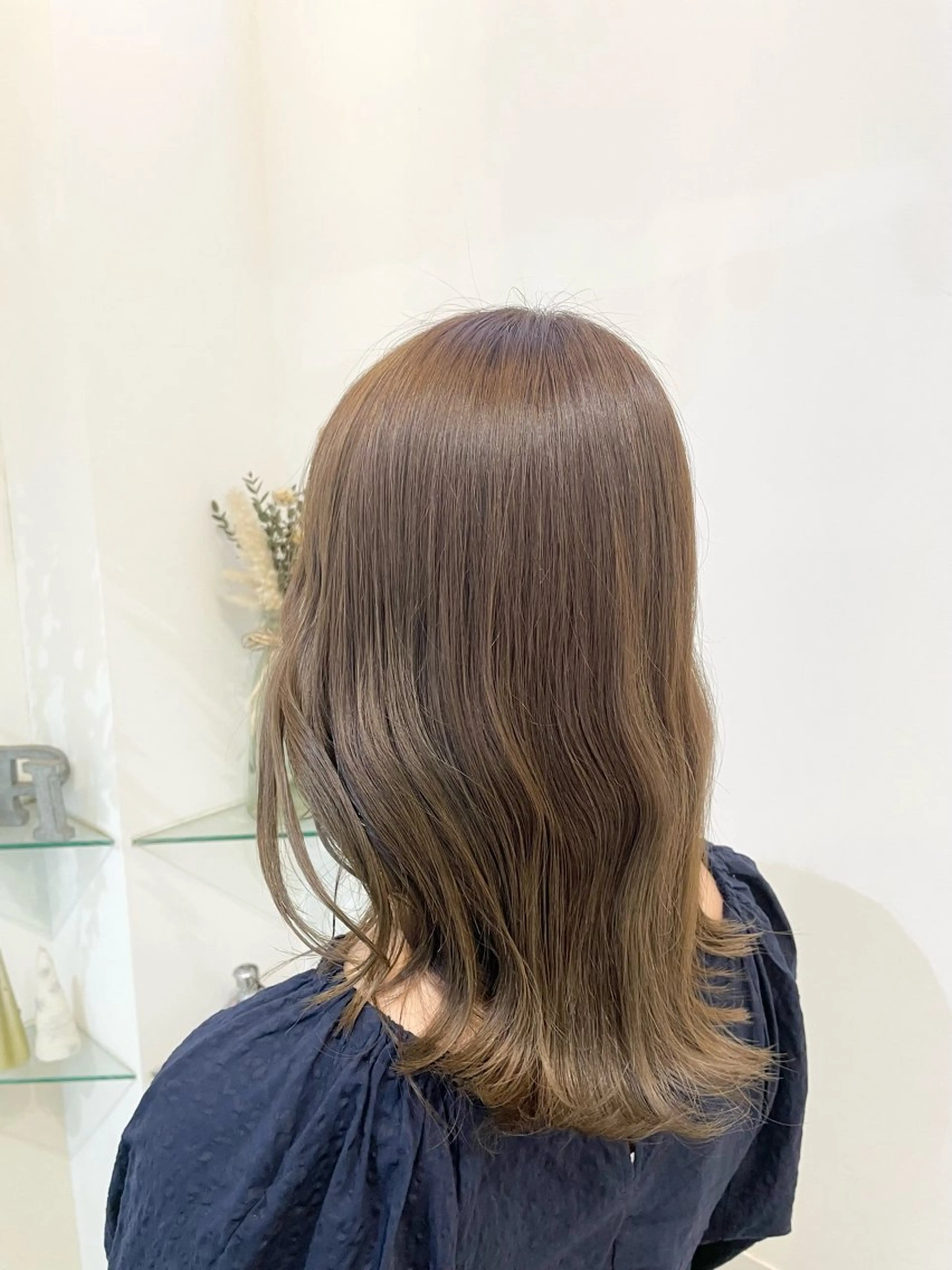 ミディアム カラー カット ヘアカラー トリートメント 髪質改善カラー🤍 エクステ✨君島由実子のヘアスタイル