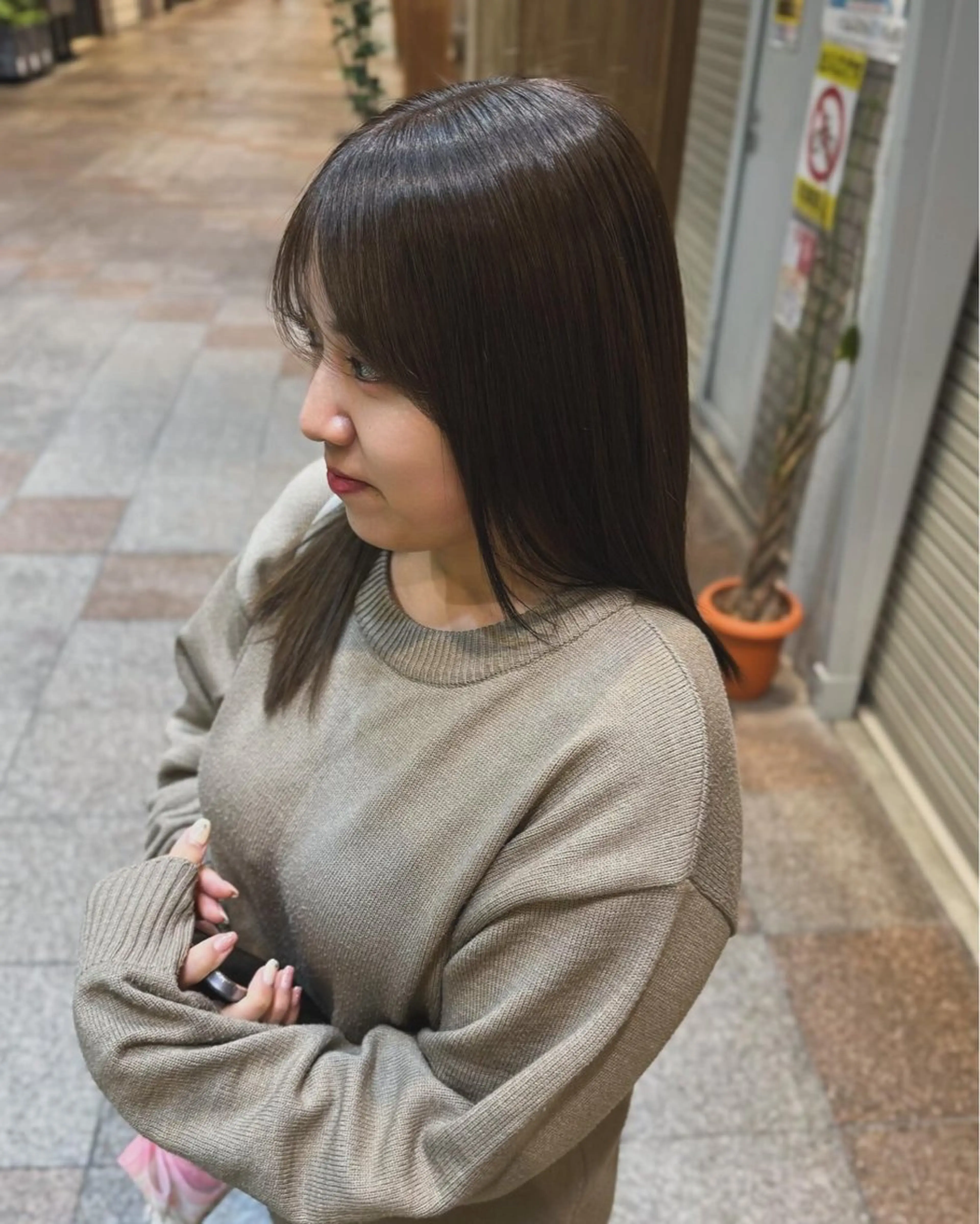 セミロング shiomi H 森　彩華のヘアスタイル