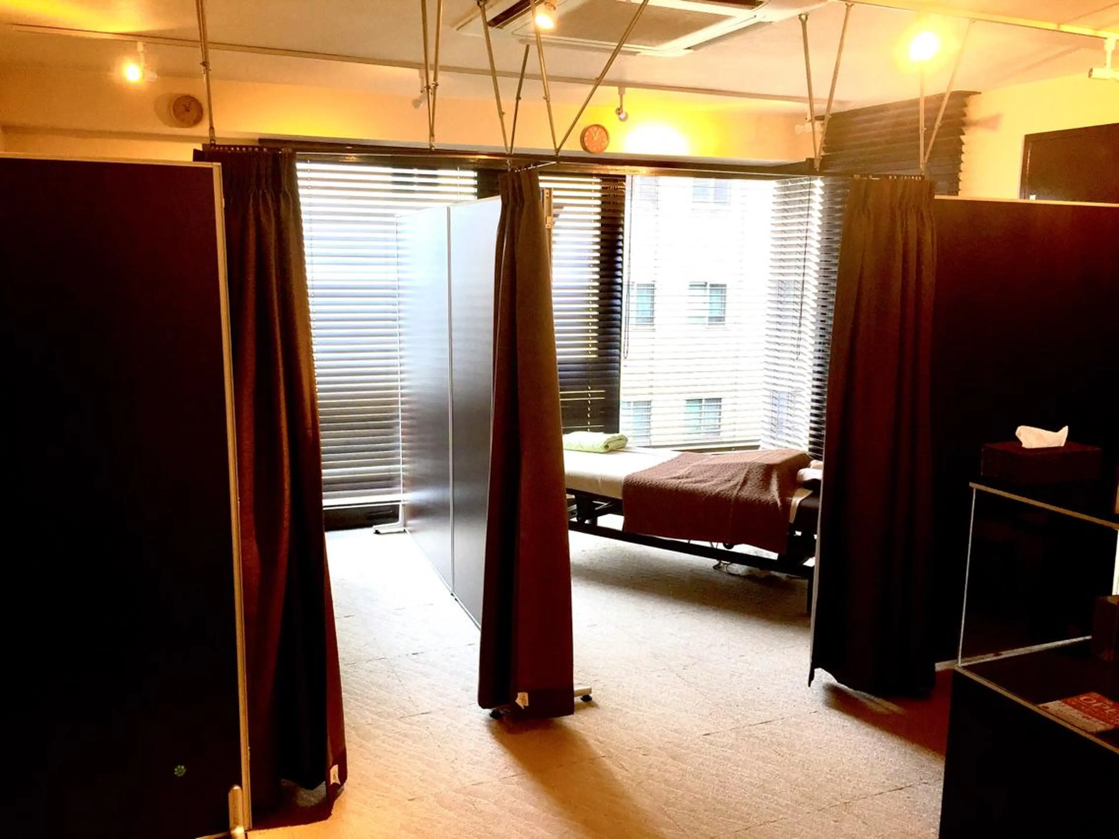 Acupuncture  salon LINOA リノア鍼灸院所属・ヘッドスパ鍼/小顔鍼 耳ツボ 　LINOAのエステ・リラクイメージ