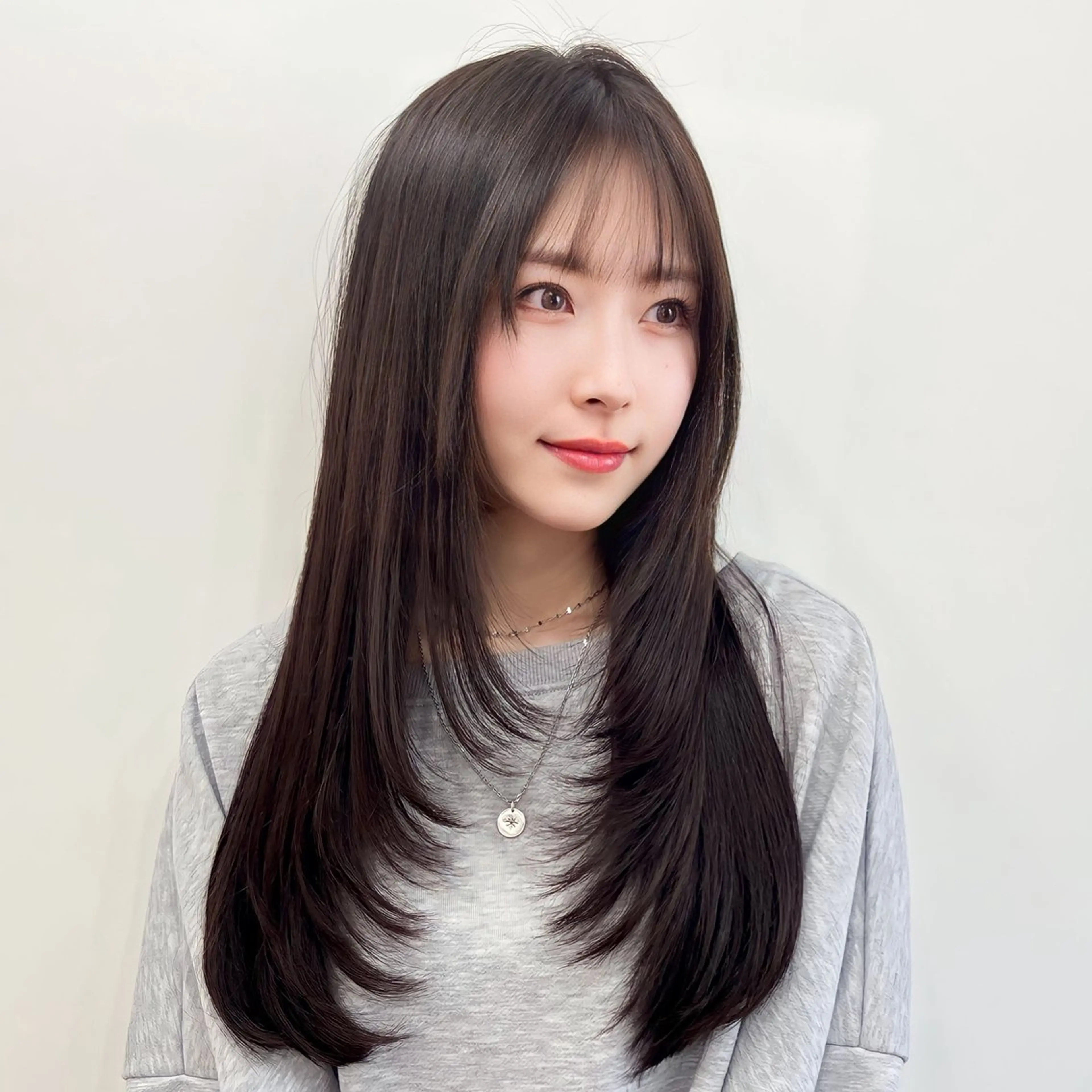 ロング カラー 韓国風ヘア レイヤーカット ワンホンレイヤー カット ヘアカラー トリートメント 武田涼レイヤーカット 髪質改善×縮毛矯正のヘアスタイル