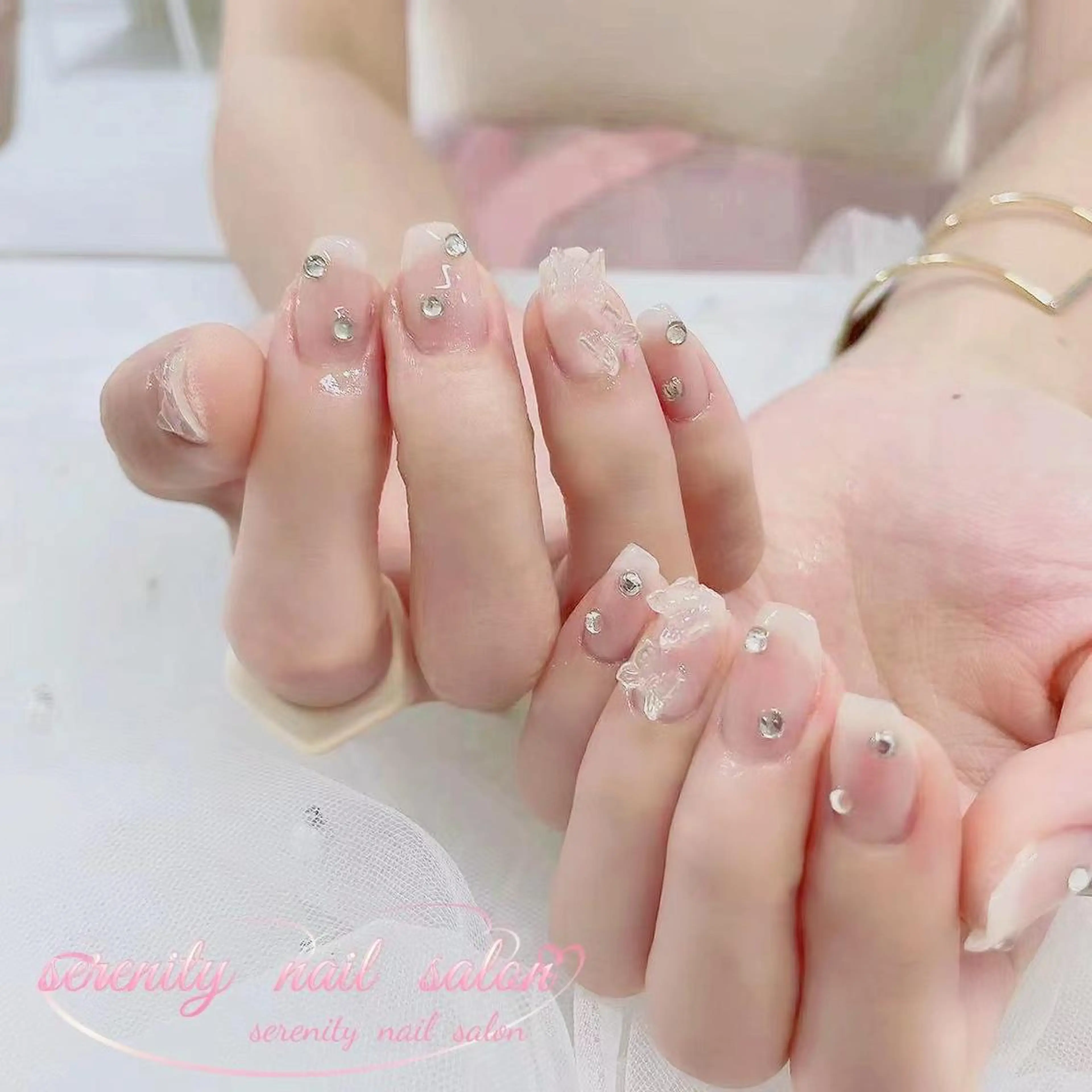 ネイル ハンドネイル ハンドケア ✨Serenity ワンホンネイルのネイルデザイン