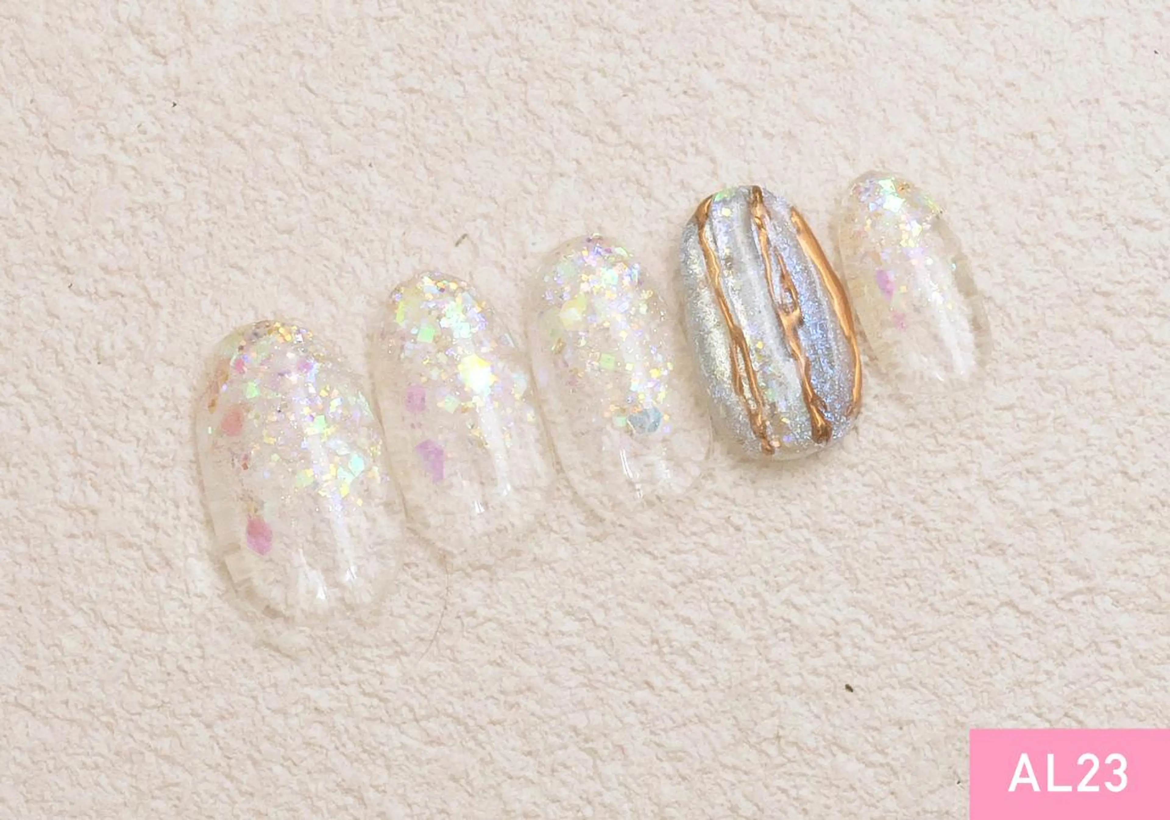 ネイル シルバー 新橋Nail ⭐️のネイルデザイン