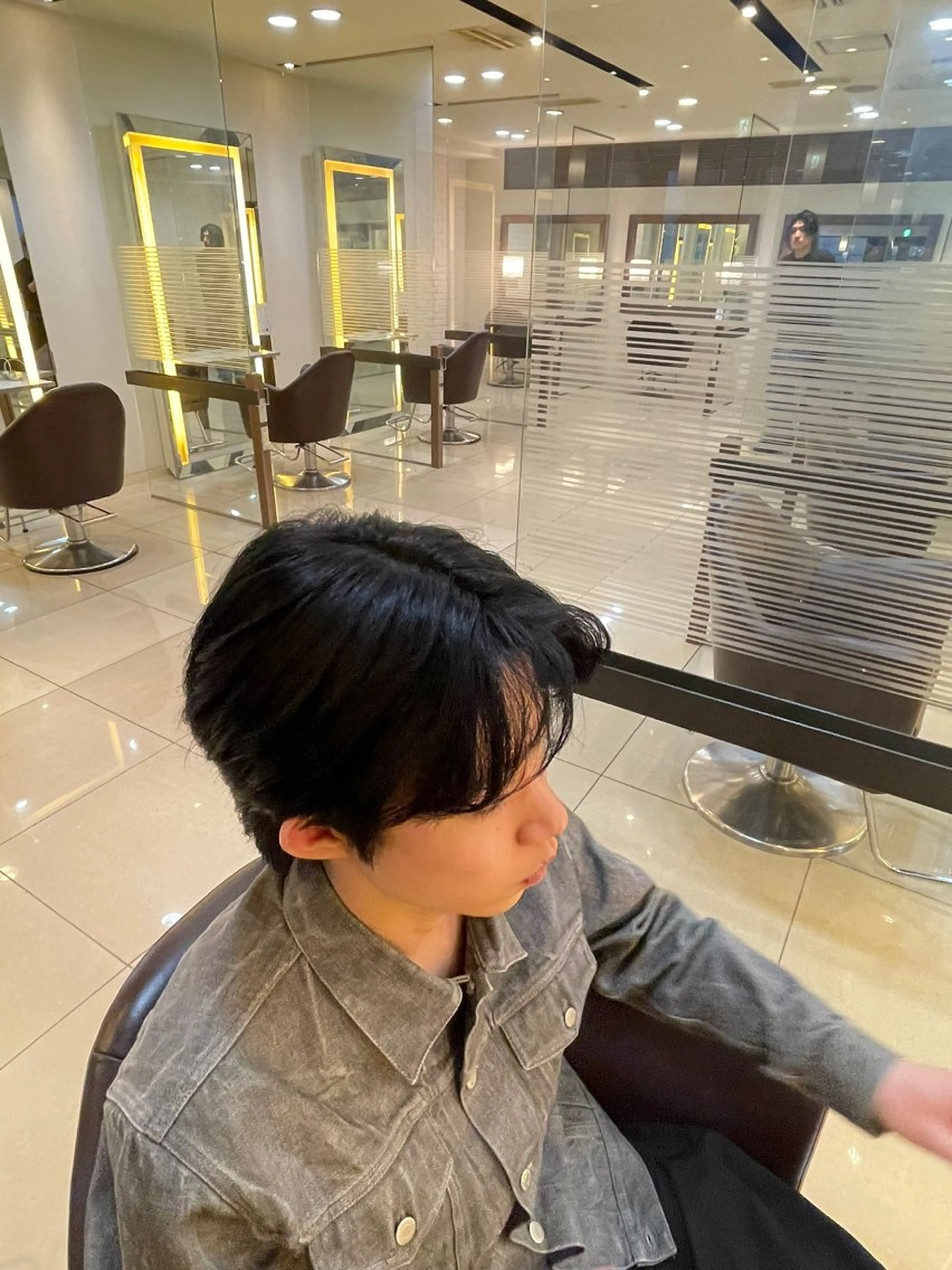 メンズ センターパート メンズ韓国風 辻野 光希のヘアスタイル