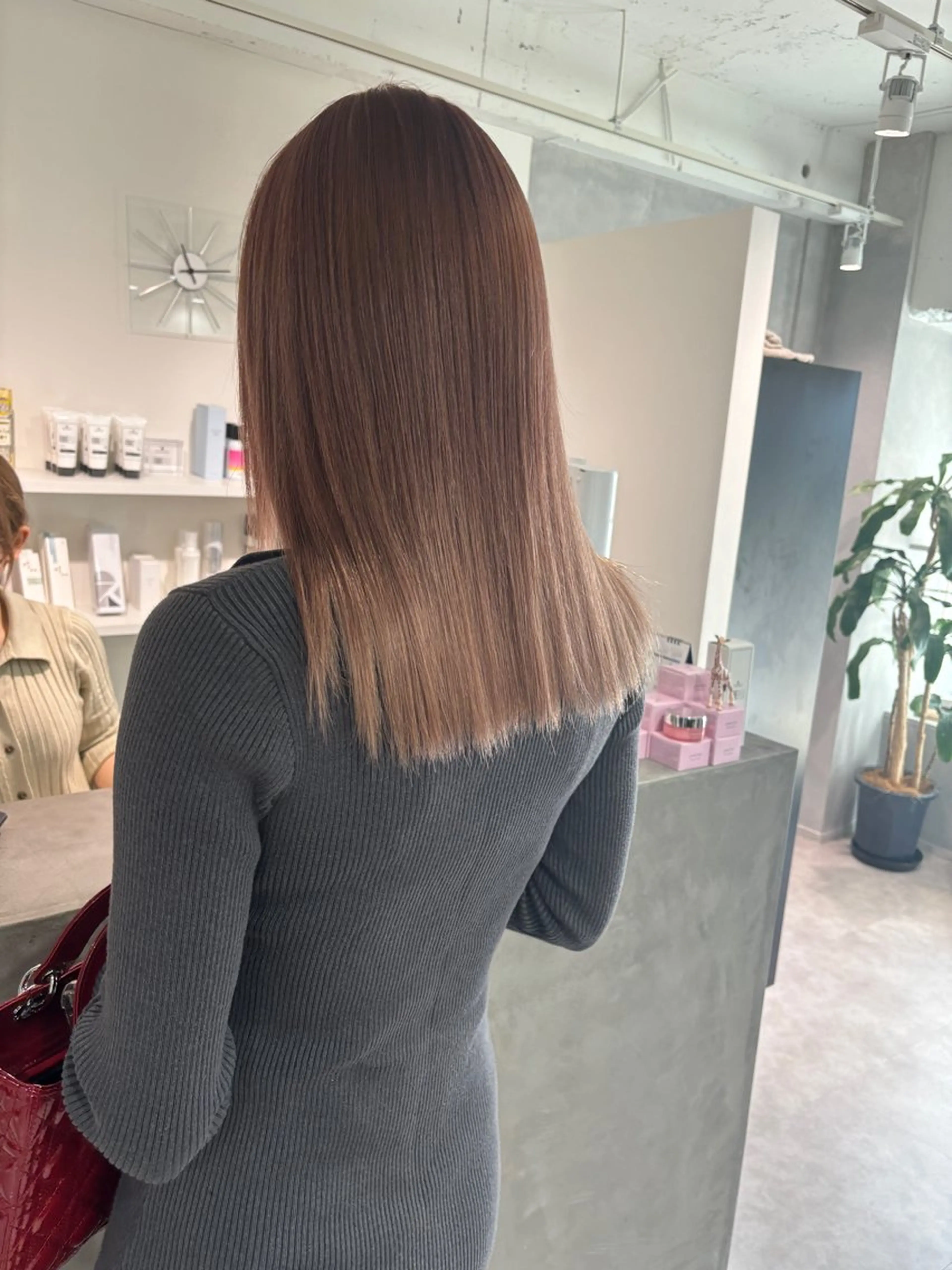 セミロング カラー ベージュカラー ブリーチ ピンクカラー ピンクベージュ 栄/矢場町/ Yasuyoのヘアスタイル