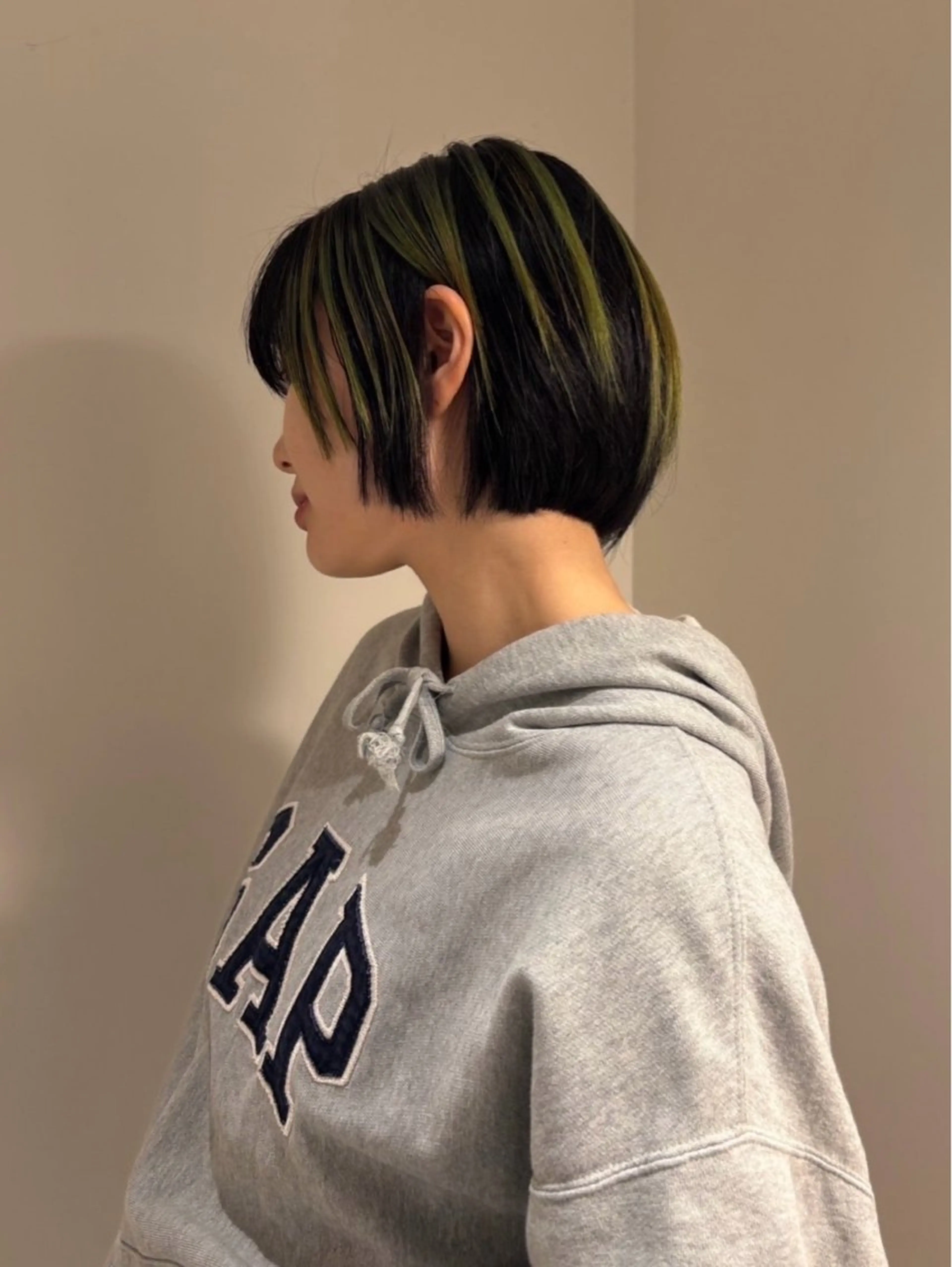 ミディアム カラー 本田 聖のヘアスタイル