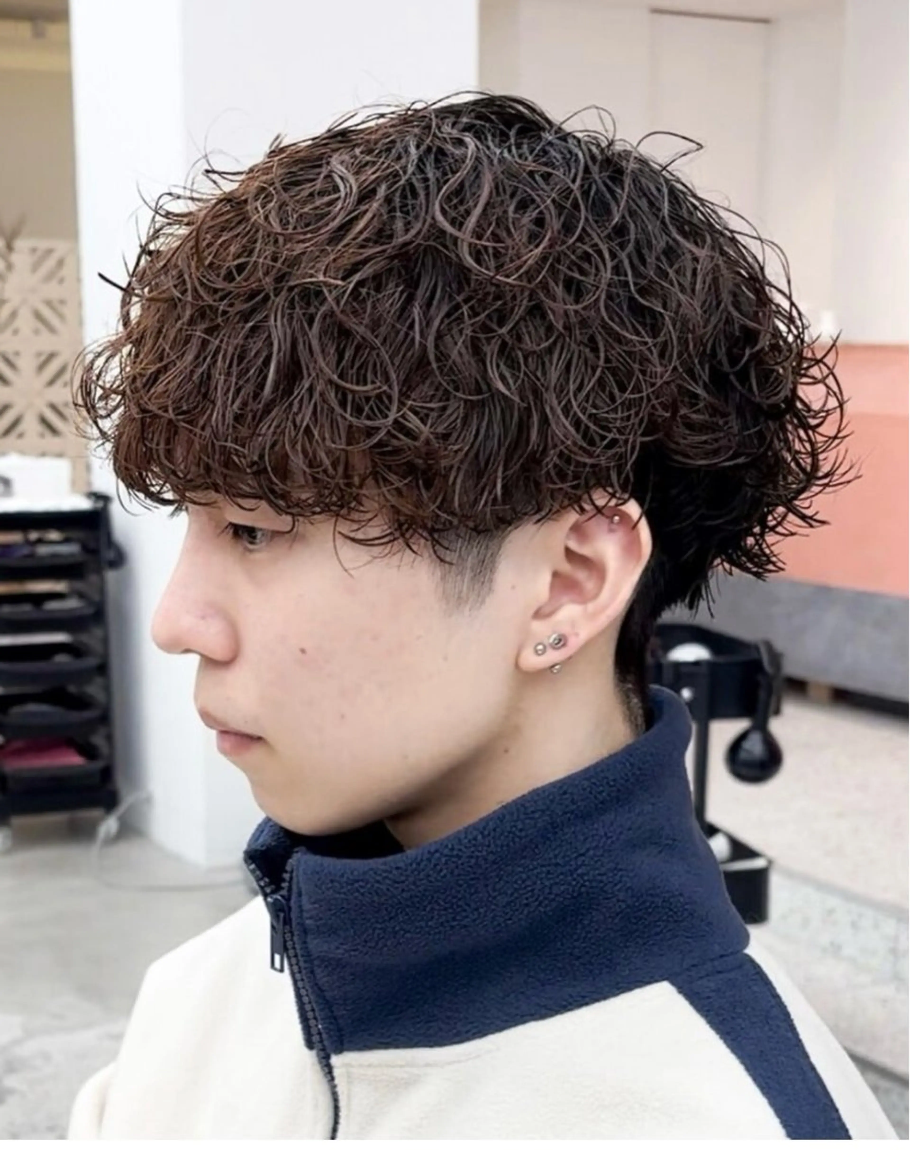 カット+波巻きパーマの写真