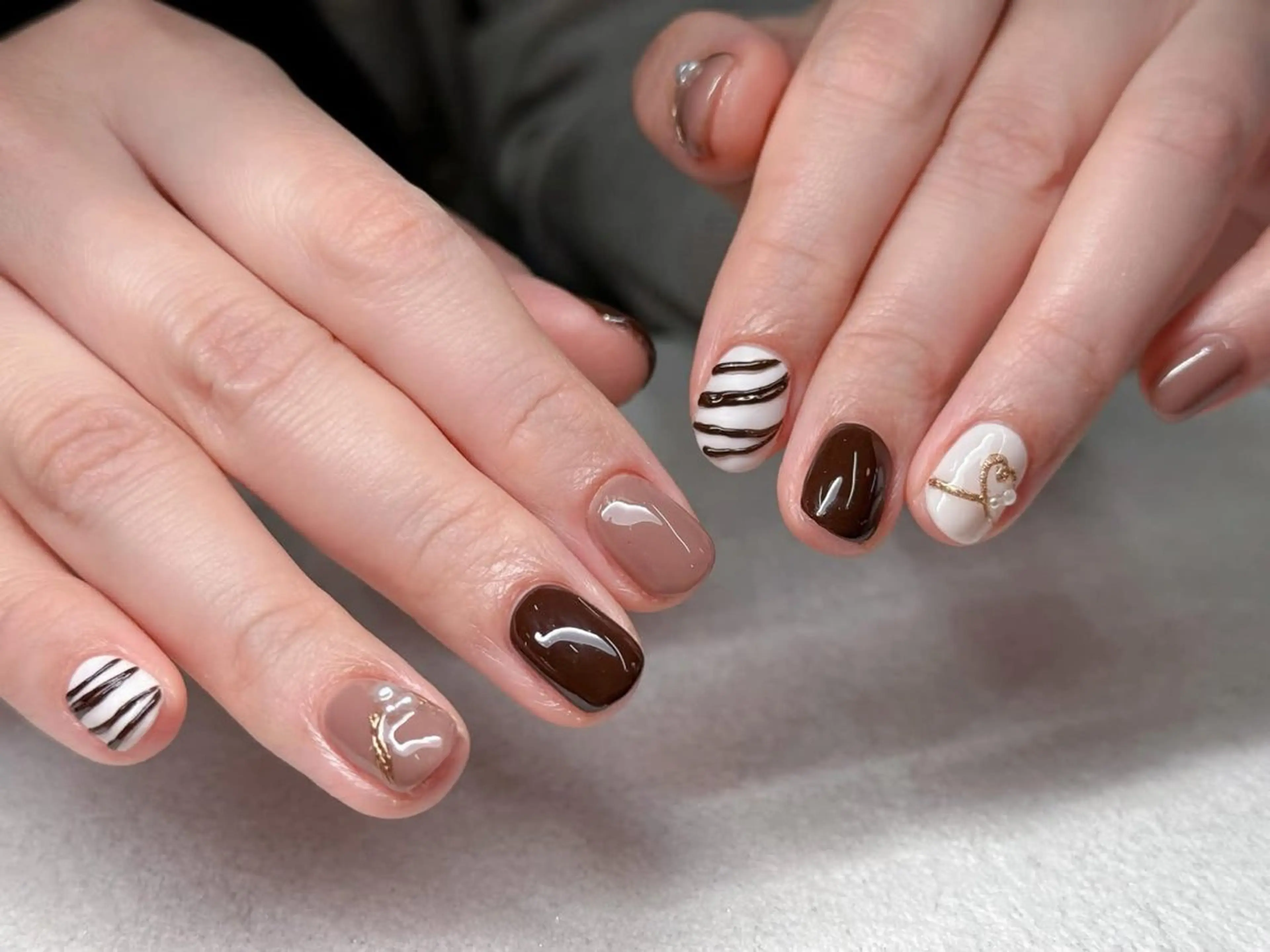 ネイル チークネイル ジェルネイル パラジェル スカルプネイル 春ネイル ハンドネイル MOCHI NAIL 川越東口のネイルデザイン