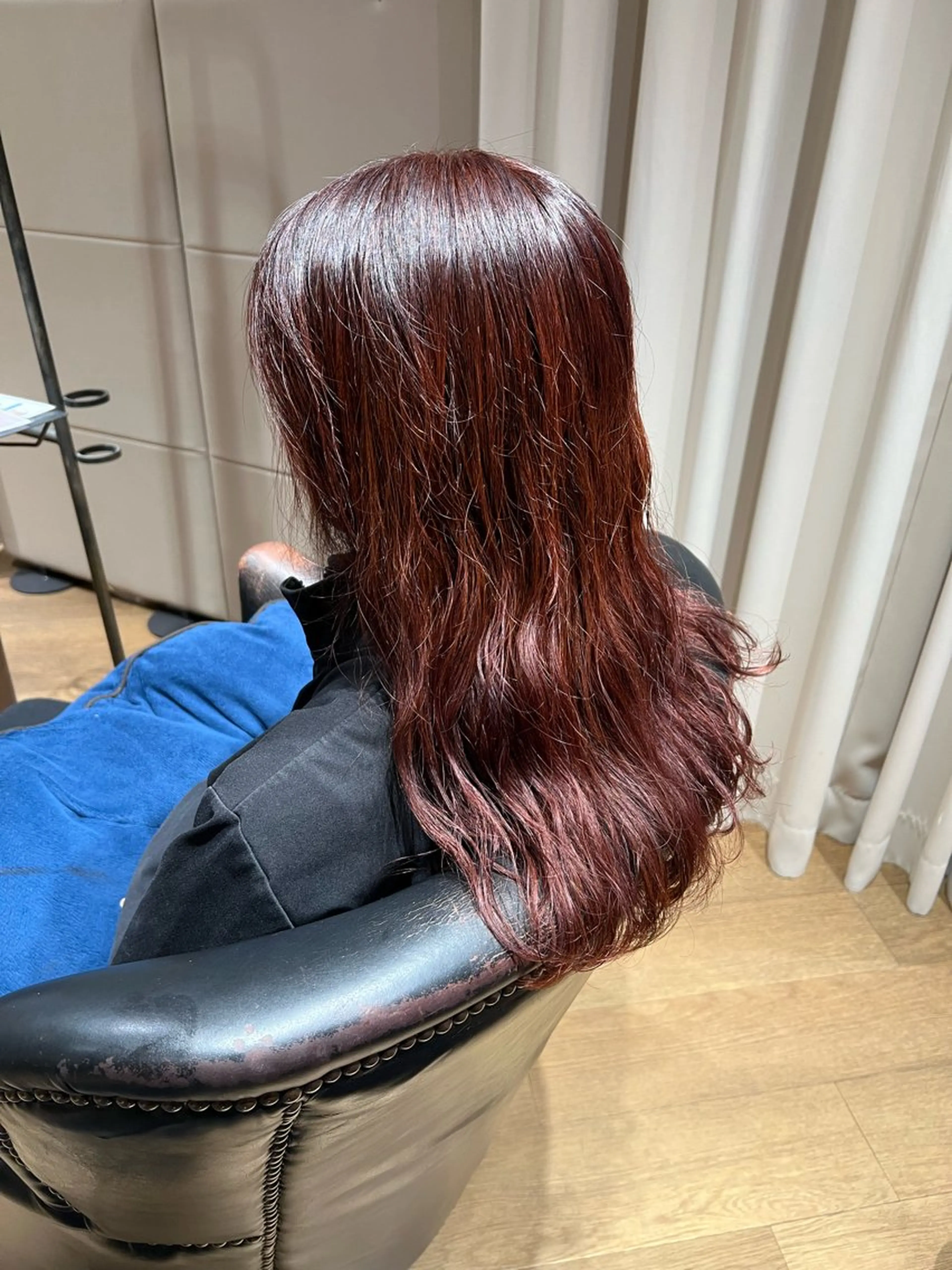 カラー 朝海 明華のヘアスタイル