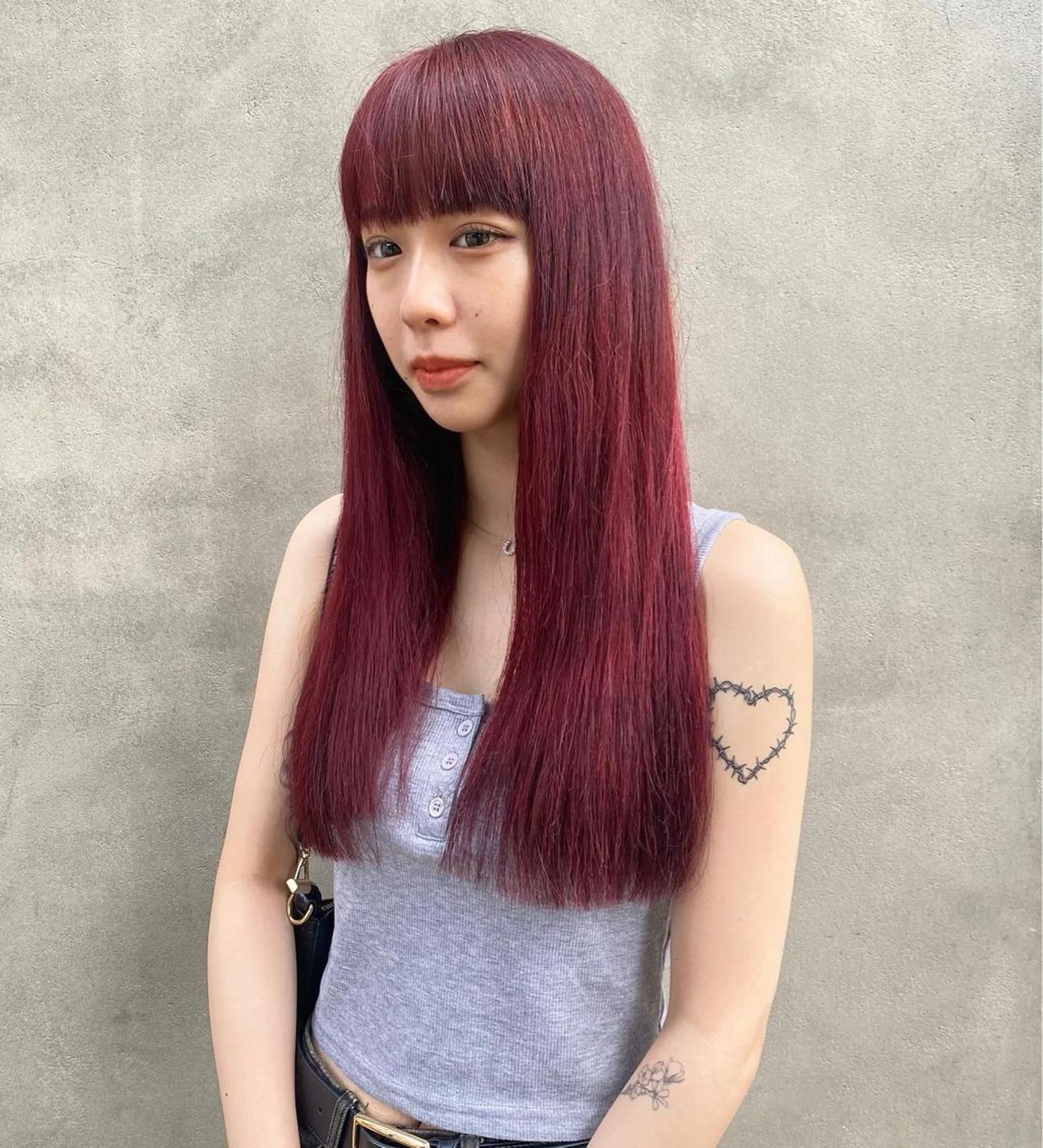 ロング カラー ブリーチ トリートメント ヘアカラー トリートメント SHICENEケイ レイヤーカット🦋のヘアスタイル