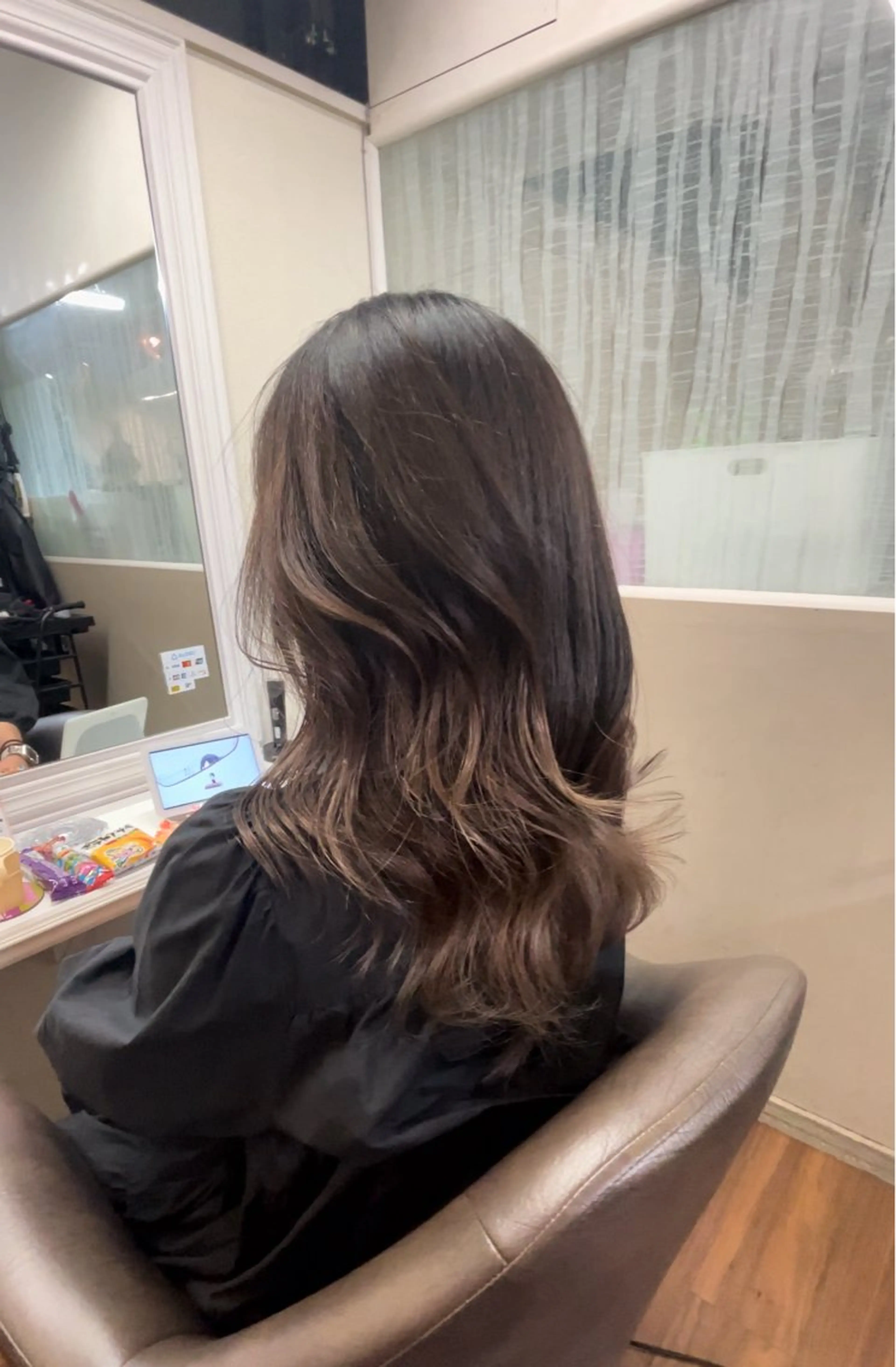 ロング カラー バレイヤージュ レイヤーカット カット ヘアカラー トリートメント TMJ所属・バズる韓国ヘア 🇰🇷溝邊　拓麿のヘアスタイル