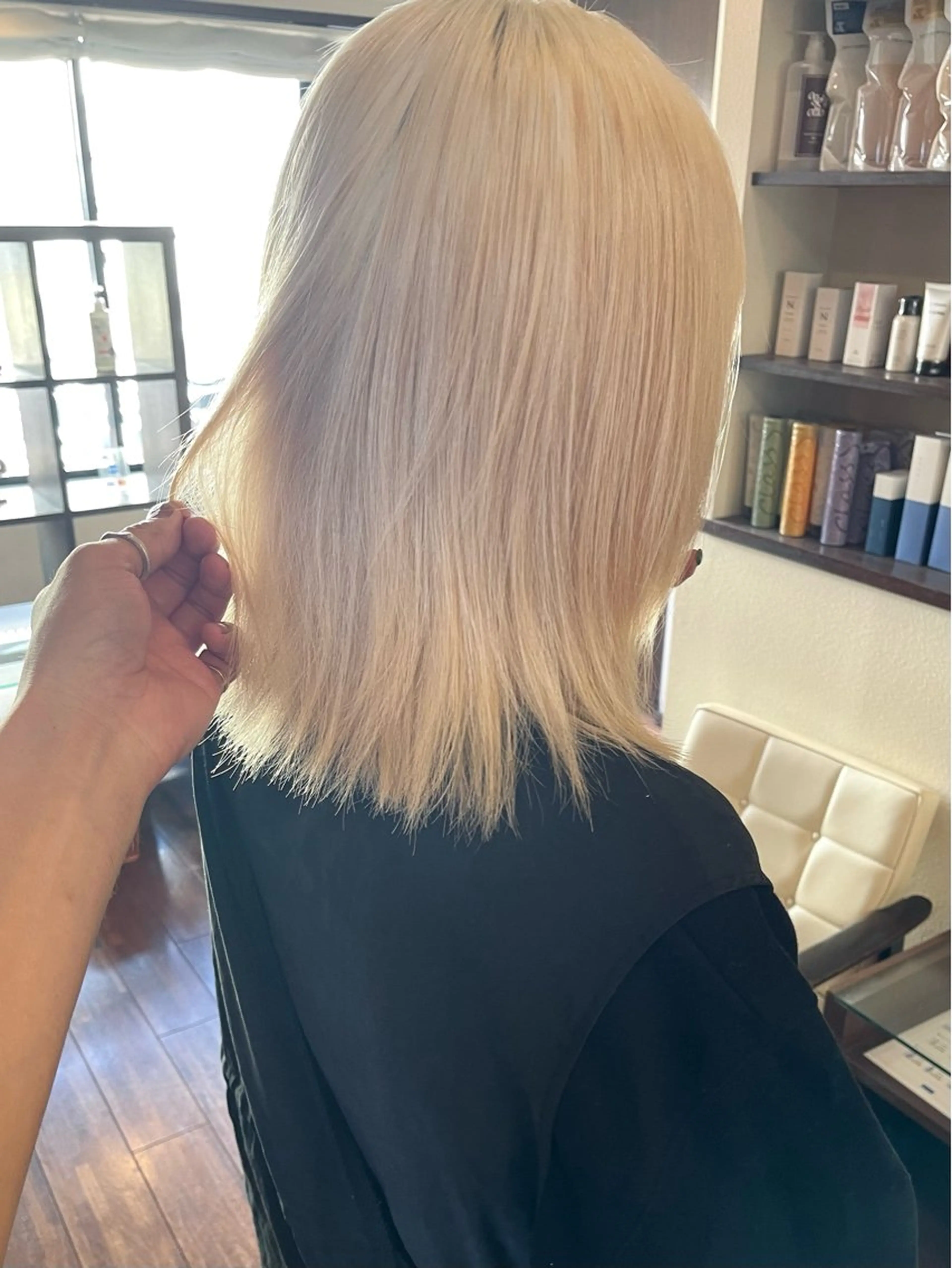 ミディアム カラー ブロンド カット ヘアカラー トリートメント 髪質改善ｶﾗｰ ｹｱﾌﾞﾘｰﾁ/ﾀﾑのヘアスタイル
