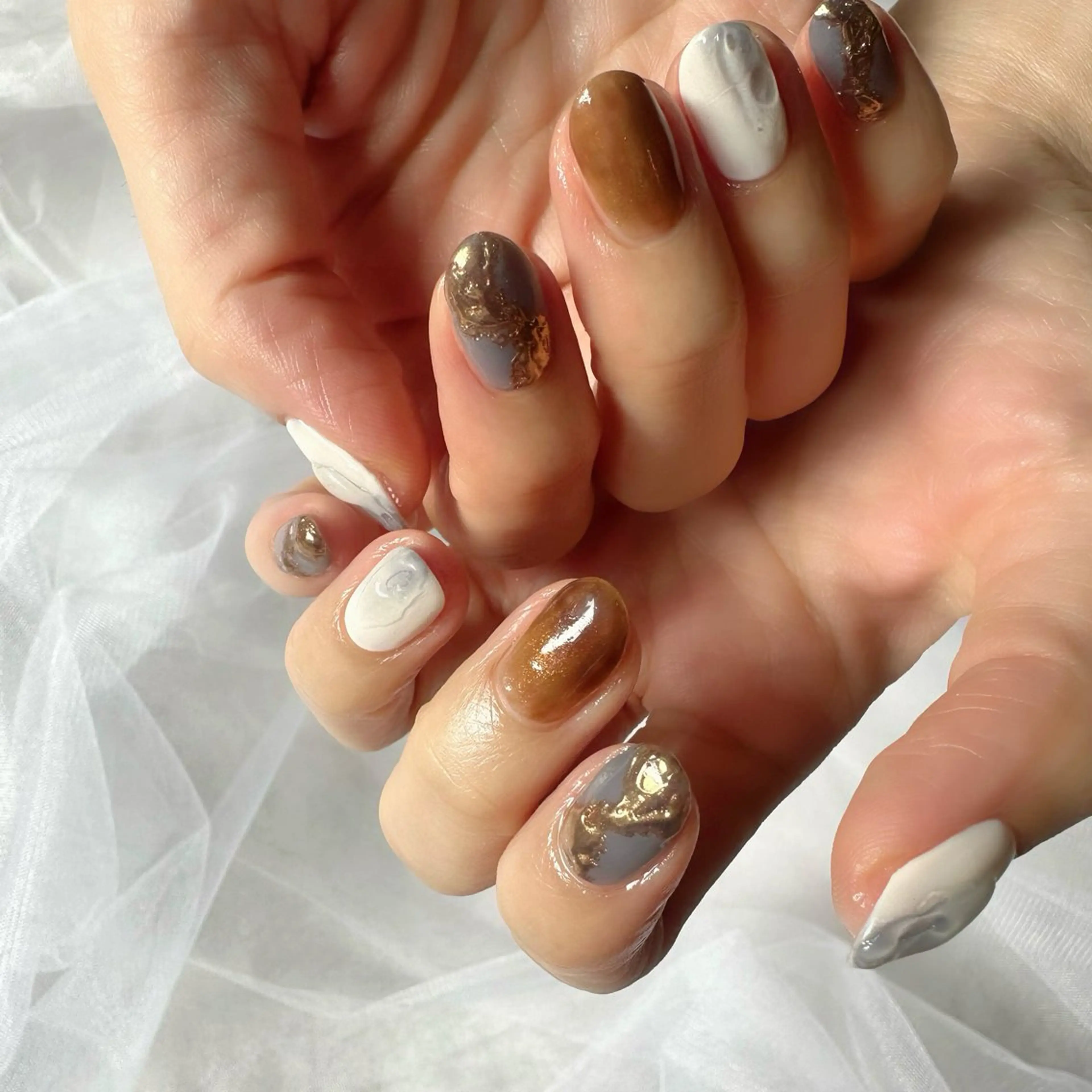 ネイル ブラウン 氷ネイル・うるうるネイル 韓国ネイル ミラーネイル ニュアンスネイル 🪞KAPE NAIL 🪞のネイルデザイン